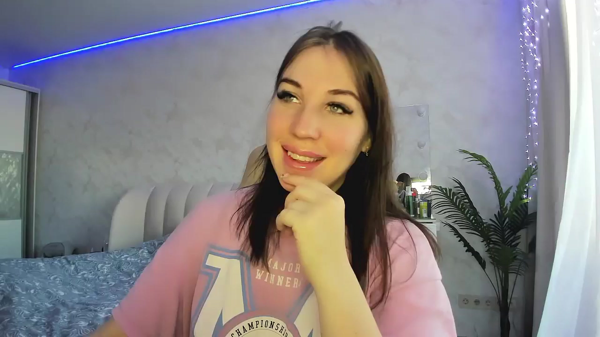 Gallery image thumbnail from Blaze_me's myfreecams stream on, 12/16/2024, 07:27 image 4 of 20