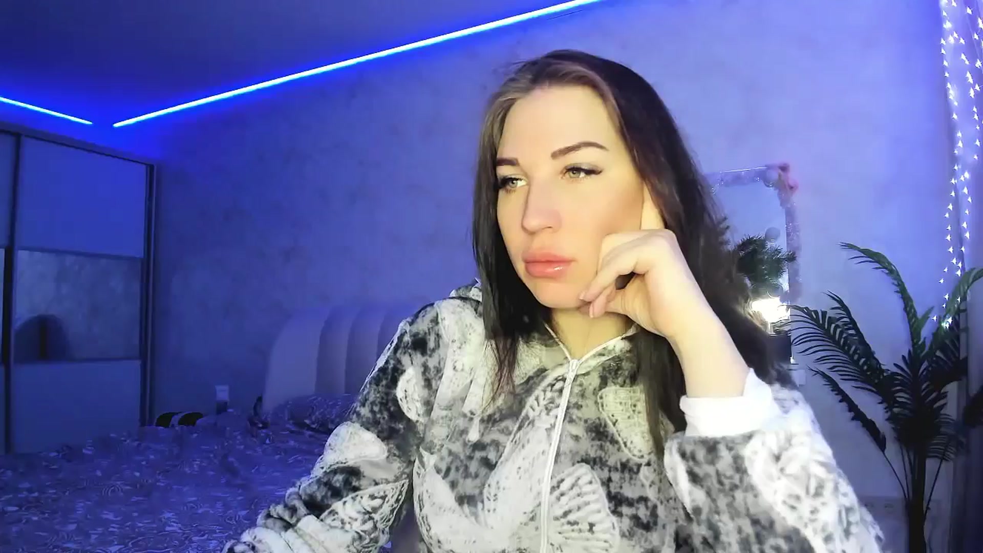 Gallery image thumbnail from Blaze_me's myfreecams stream on, 12/24/2024, 07:47 image 11 of 20