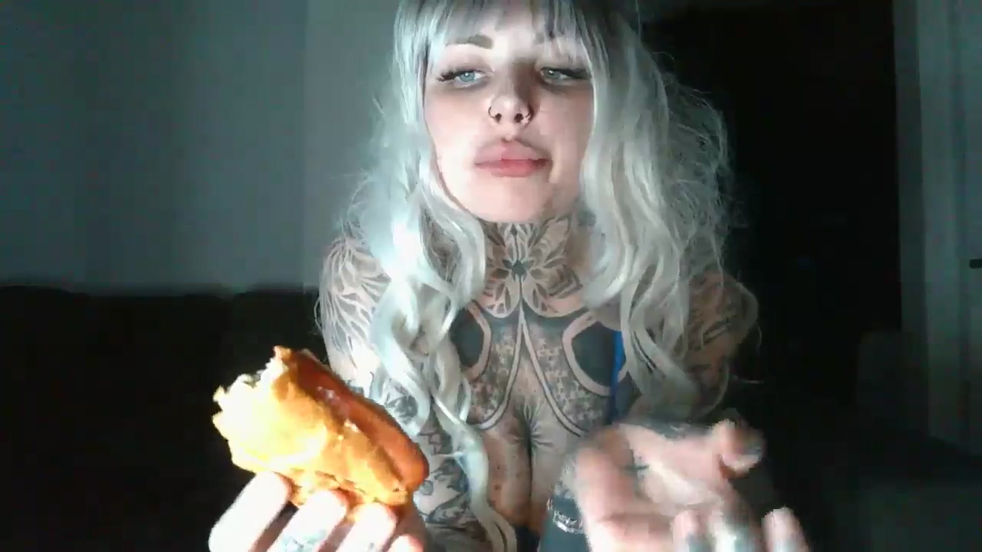 Gallery image thumbnail from BlazedBratx's myfreecams stream on, 07/11/2024, 07:04 image 4 of 20