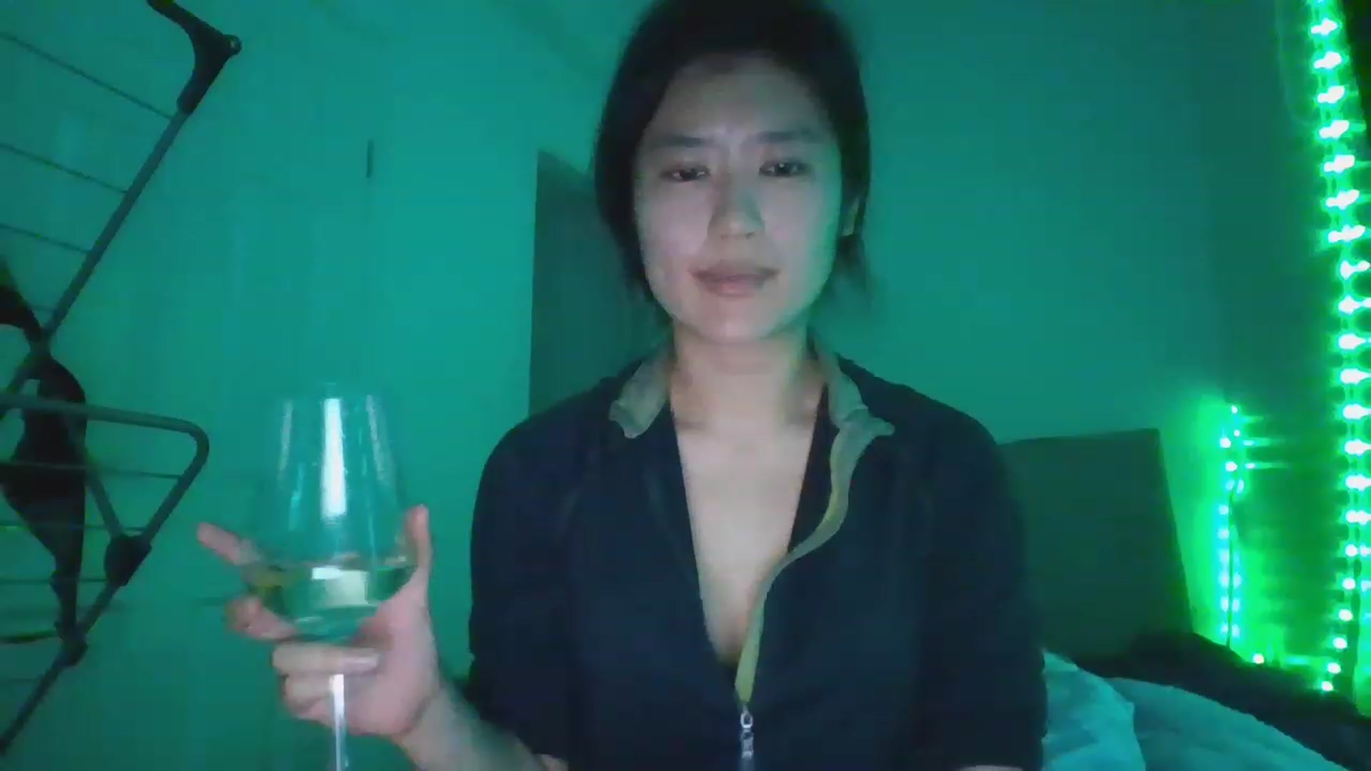 Gallery image thumbnail from Blazinazn420_'s myfreecams stream on, 12/26/2022, 16:23 image 19 of 20