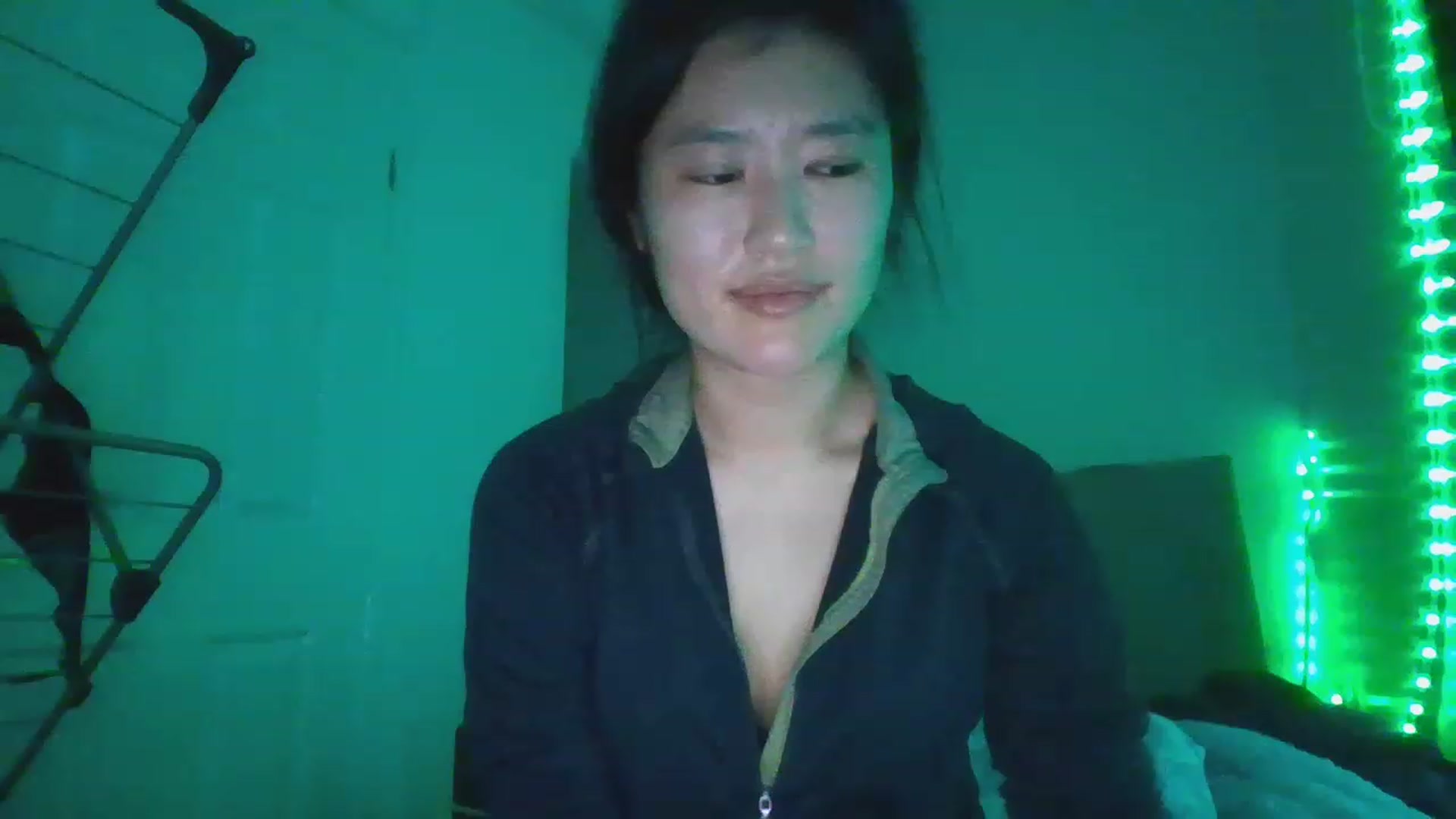 Gallery image thumbnail from Blazinazn420_'s myfreecams stream on, 12/26/2022, 16:23 image 15 of 20