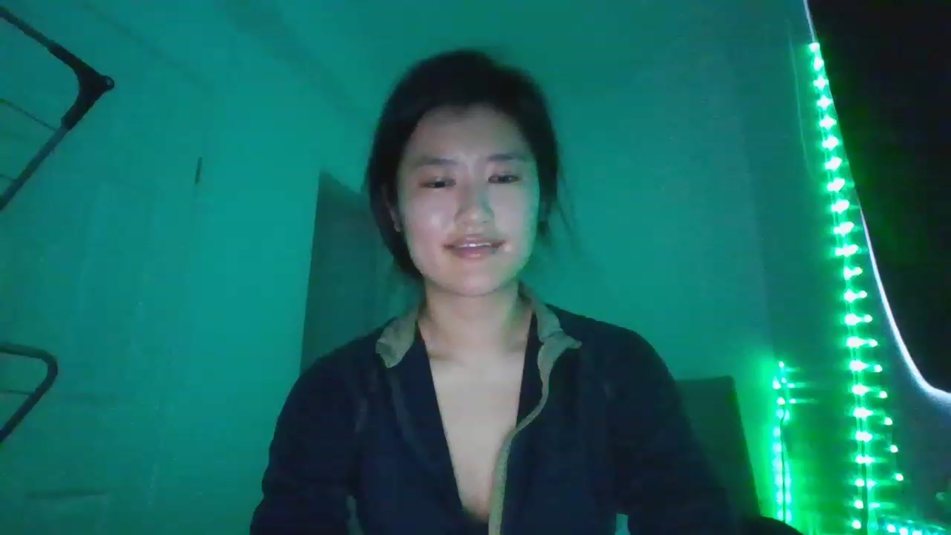 Gallery image thumbnail from Blazinazn420_'s myfreecams stream on, 12/26/2022, 16:23 image 1 of 20
