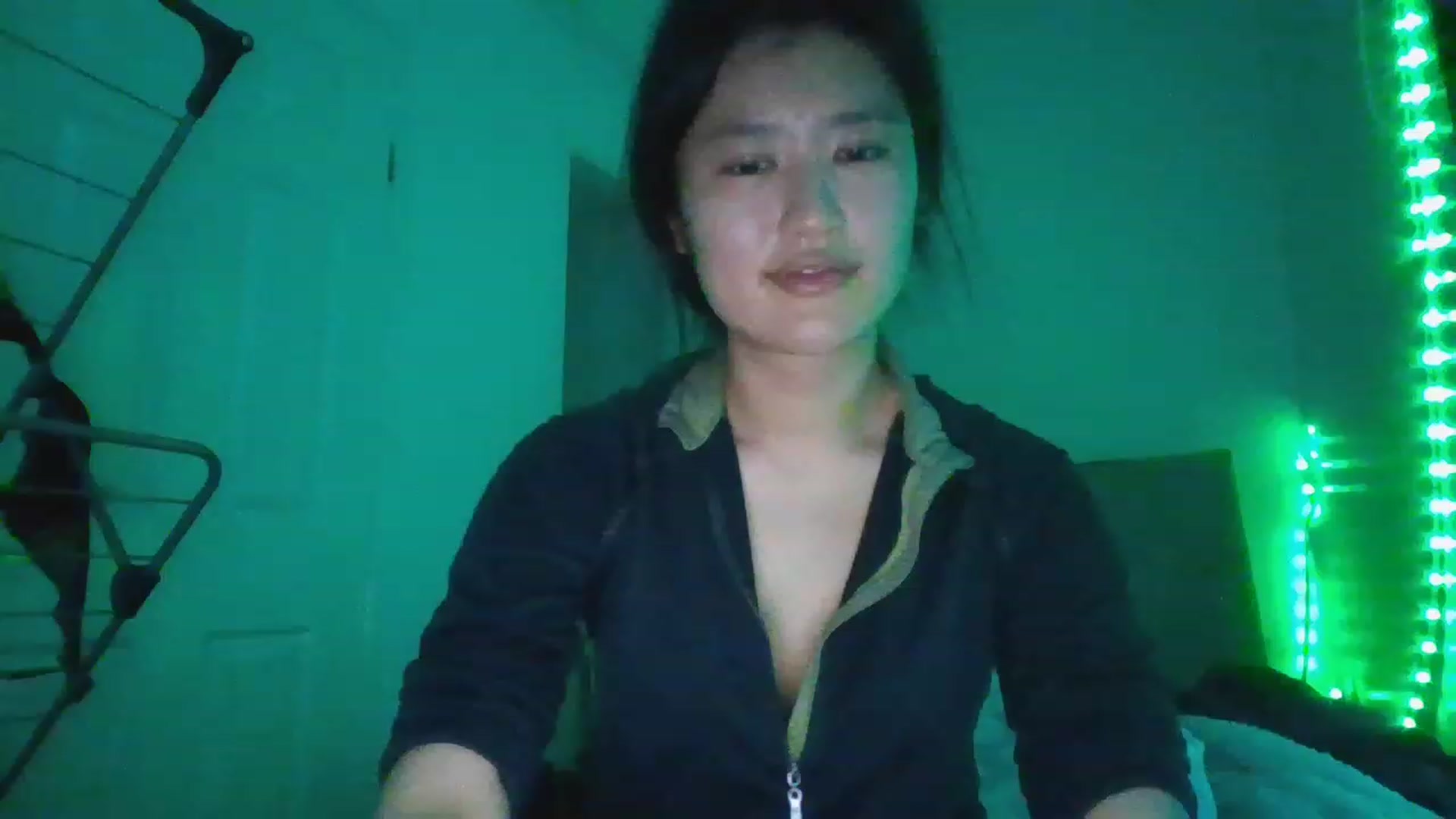 Gallery image thumbnail from Blazinazn420_'s myfreecams stream on, 12/26/2022, 16:23 image 16 of 20