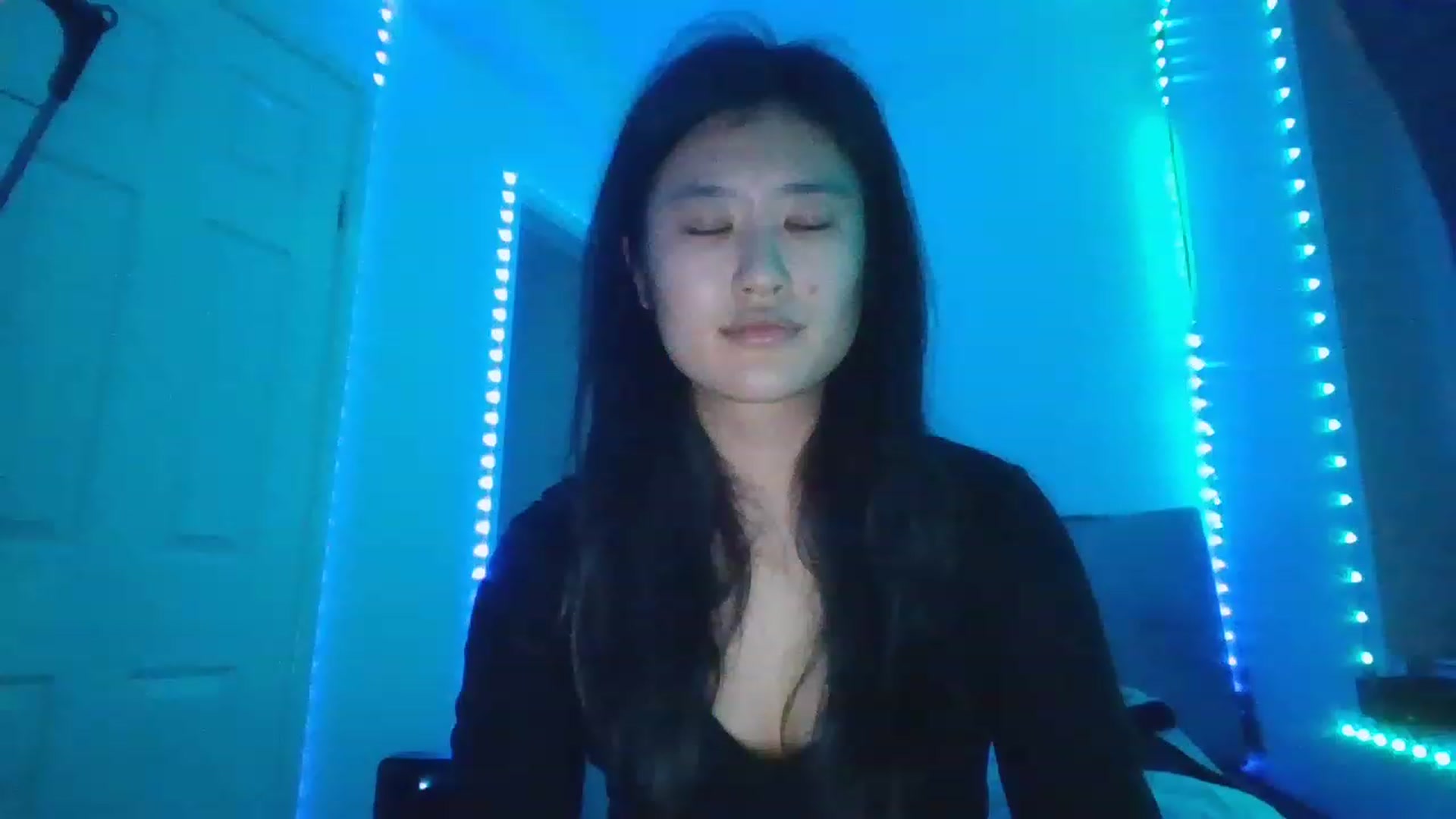 Gallery image thumbnail from Blazinazn420_'s myfreecams stream on, 01/05/2023, 17:13 image 1 of 20