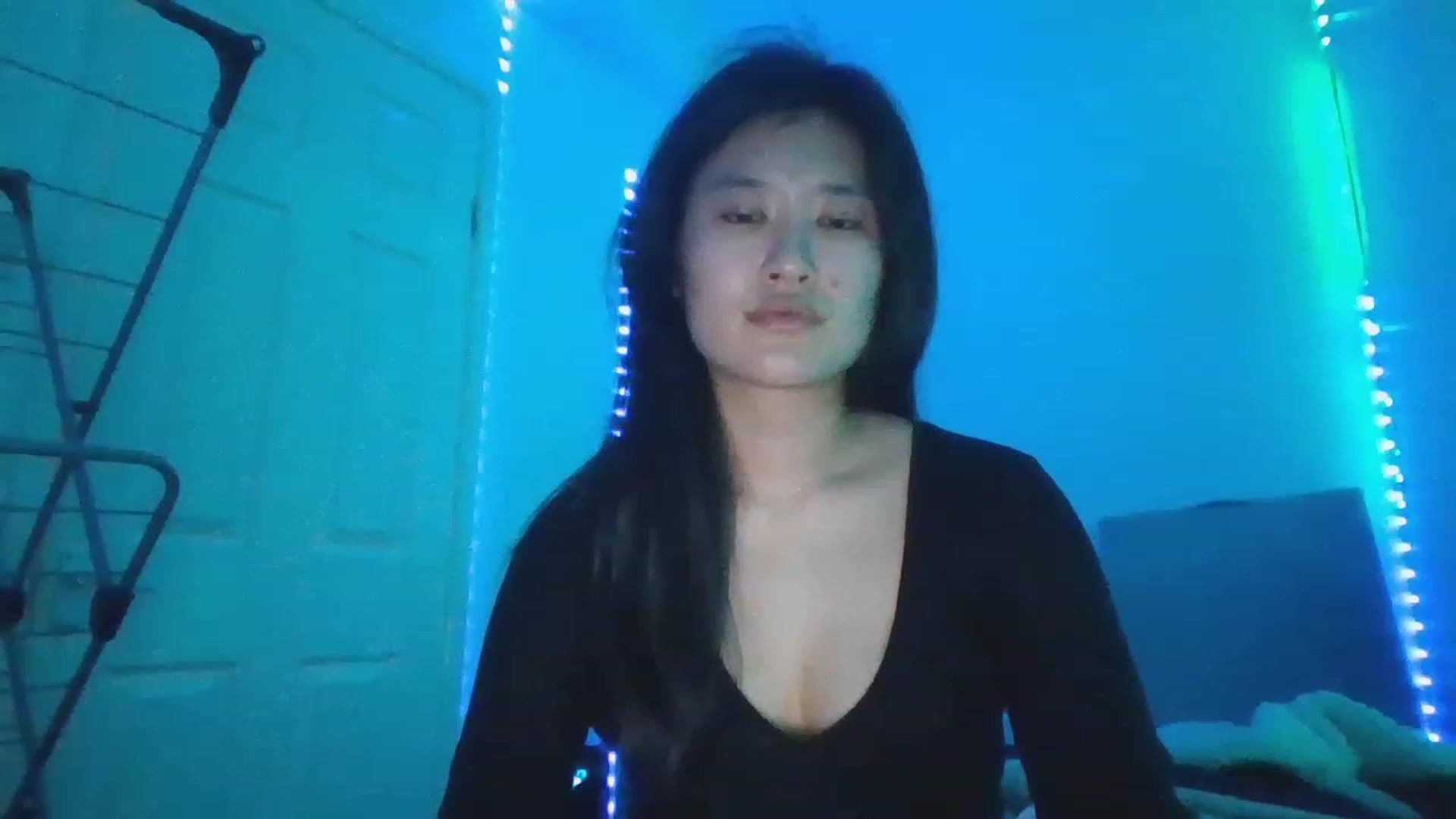 Gallery image thumbnail from Blazinazn420_'s myfreecams stream on, 01/05/2023, 17:51 image 2 of 20