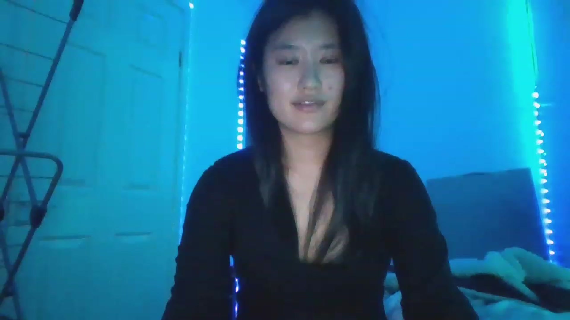 Gallery image thumbnail from Blazinazn420_'s myfreecams stream on, 01/05/2023, 17:51 image 7 of 20