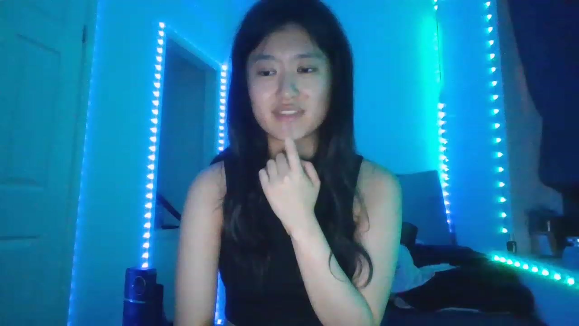 Gallery image thumbnail from Blazinazn420_'s myfreecams stream on, 01/08/2023, 02:23 image 6 of 20