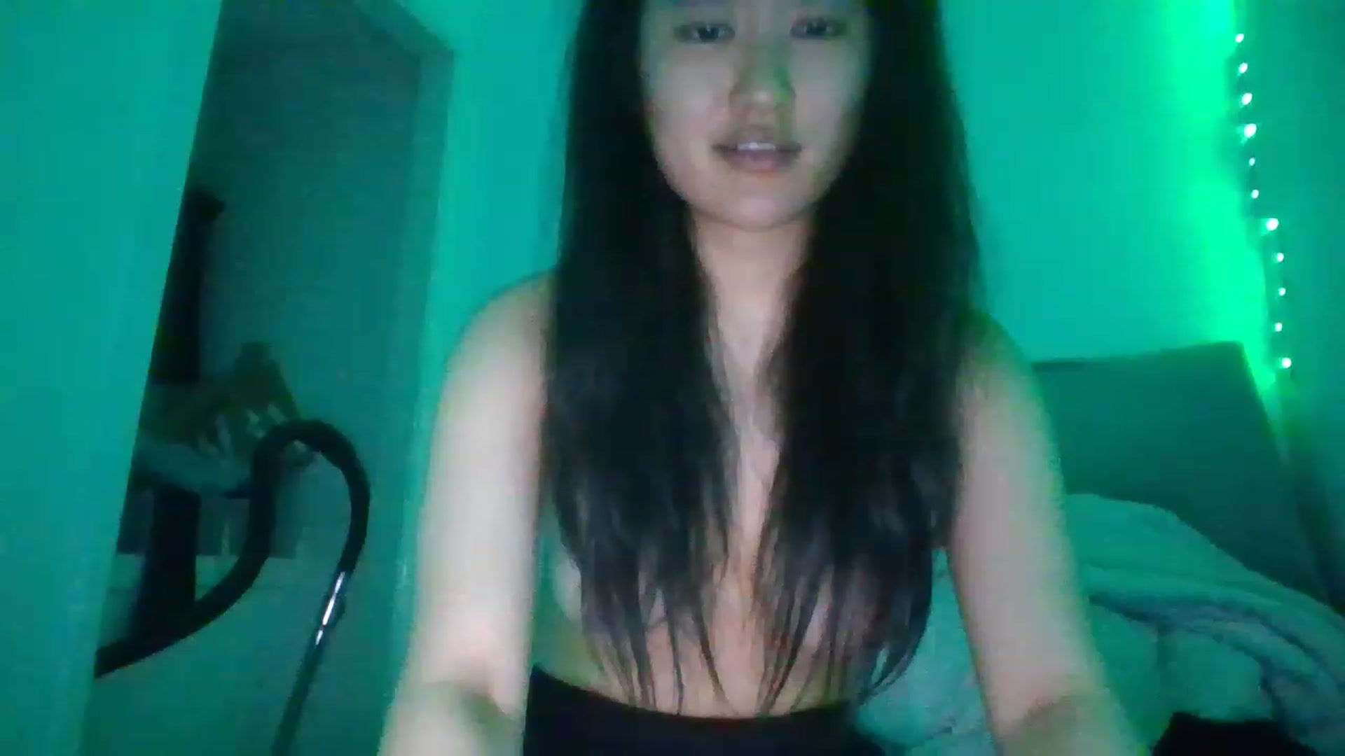 Gallery image thumbnail from Blazinazn420_'s myfreecams stream on, 01/13/2023, 22:33 image 10 of 20