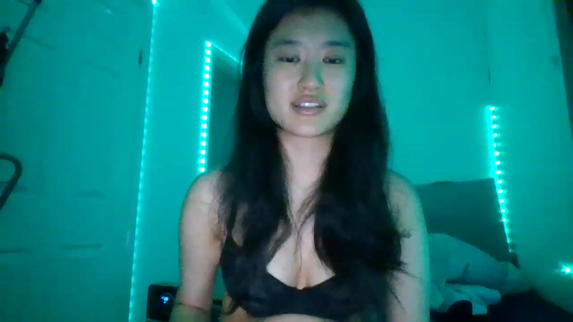 Gallery image thumbnail from Blazinazn420_'s myfreecams stream on, 01/20/2023, 19:19 image 18 of 20