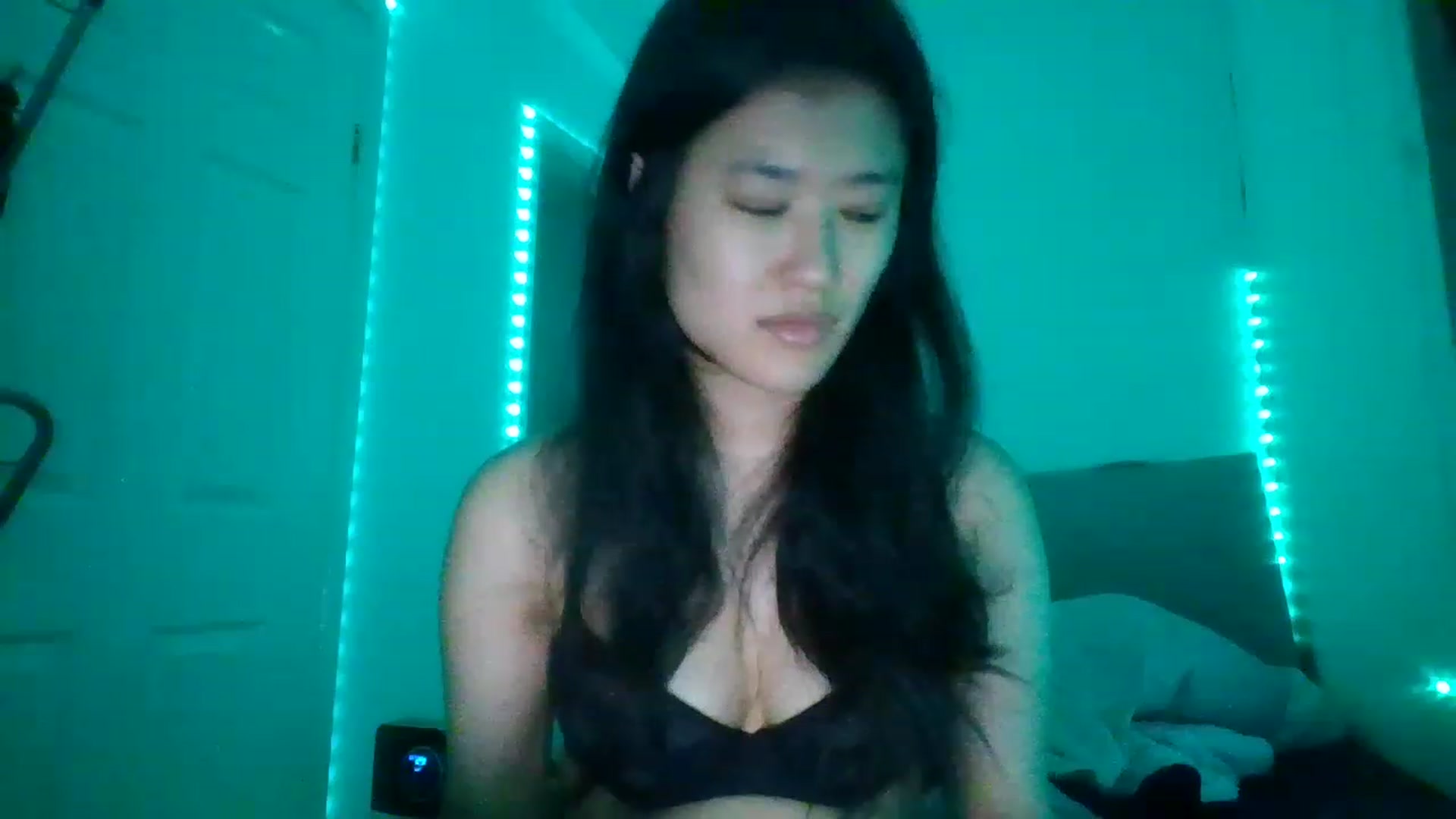 Gallery image thumbnail from Blazinazn420_'s myfreecams stream on, 01/20/2023, 19:19 image 19 of 20