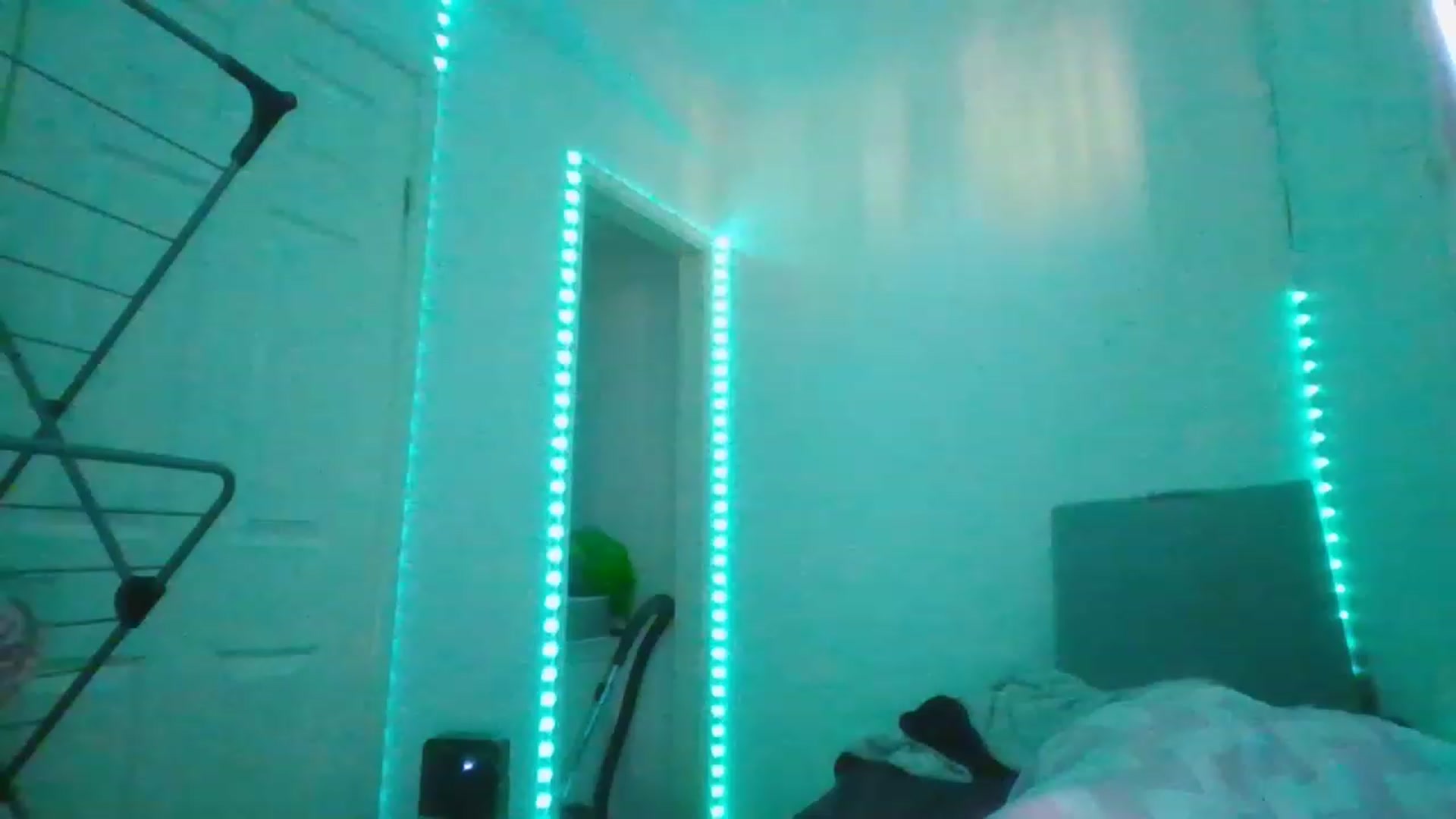 Gallery image thumbnail from Blazinazn420_'s myfreecams stream on, 02/06/2023, 13:19 image 3 of 20