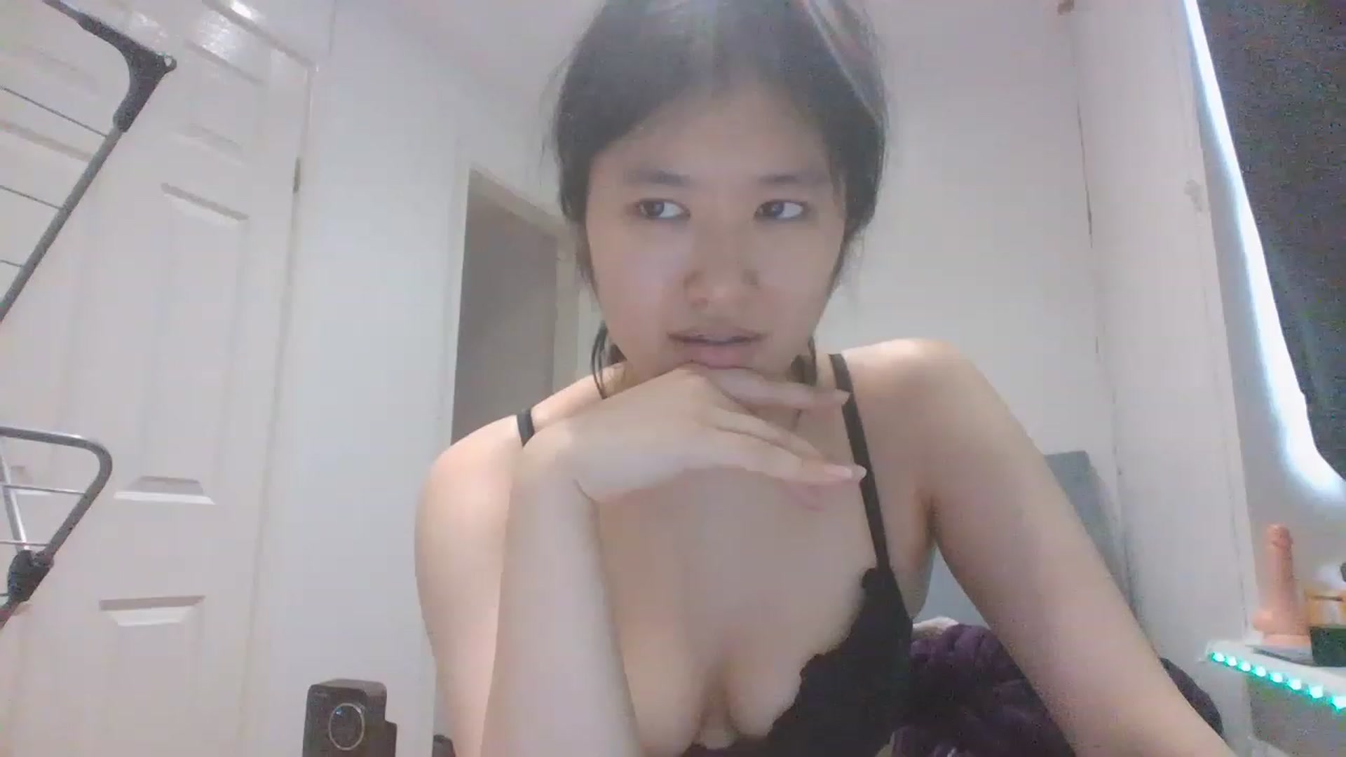Gallery image thumbnail from Blazinazn420_'s myfreecams stream on, 02/11/2023, 16:32 image 4 of 20
