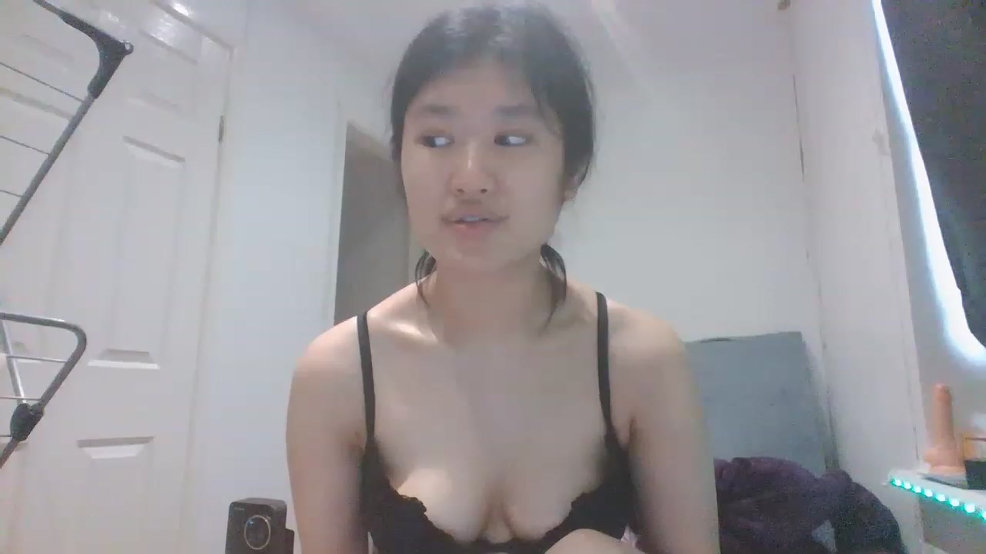 Gallery image thumbnail from Blazinazn420_'s myfreecams stream on, 02/11/2023, 16:32 image 5 of 20