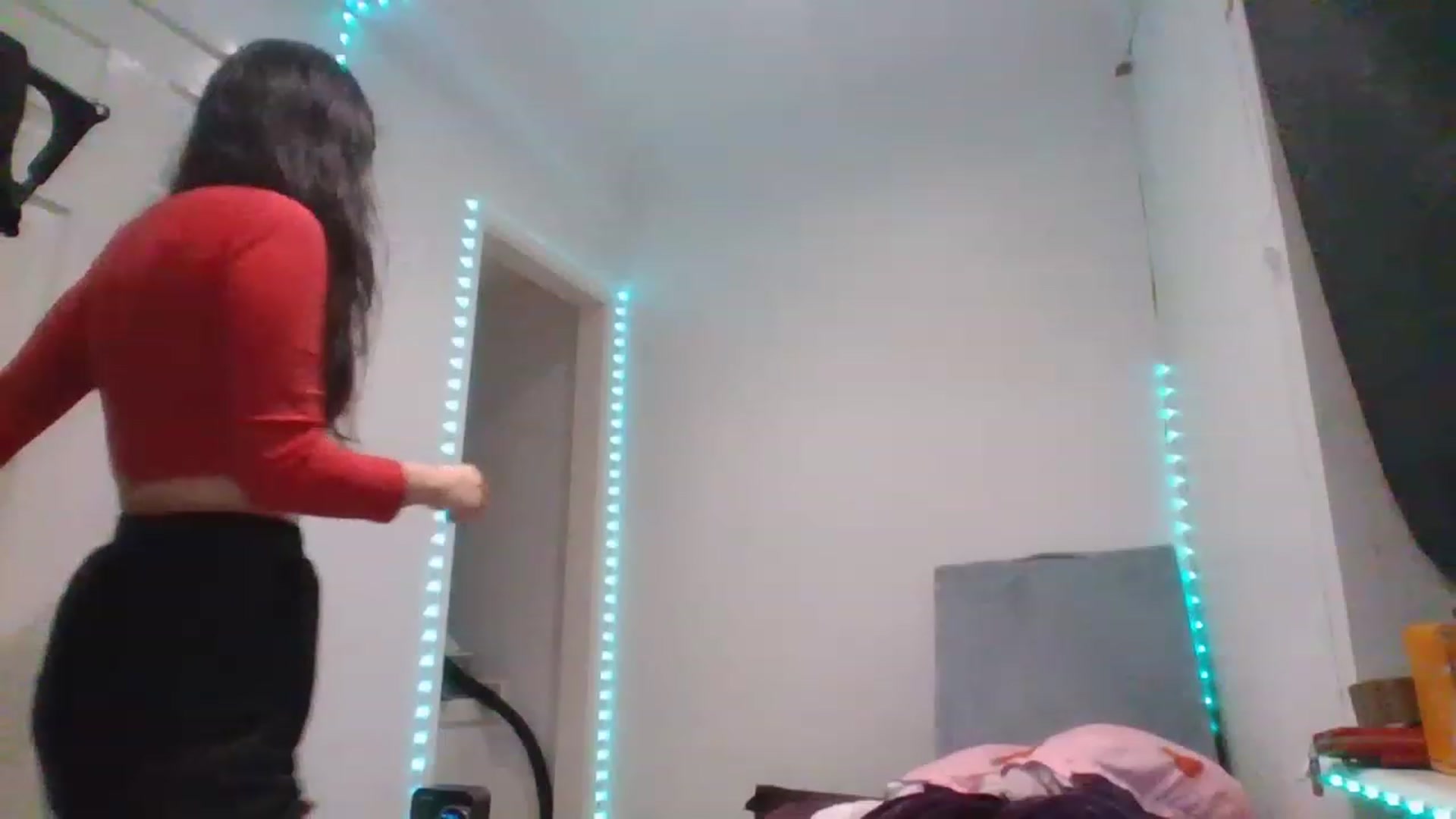 Gallery image thumbnail from Blazinazn420_'s myfreecams stream on, 02/19/2023, 18:43 image 17 of 20