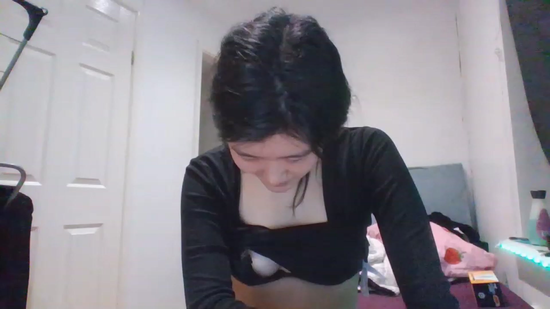 Gallery image thumbnail from Blazinazn420_'s myfreecams stream on, 02/26/2023, 24:42 image 14 of 20