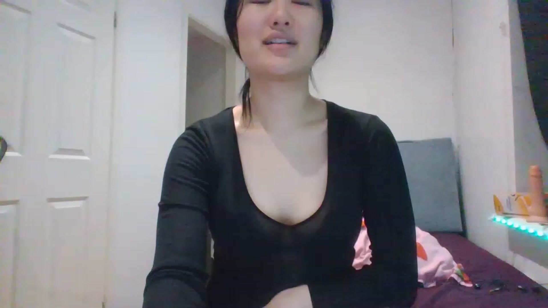 Gallery image thumbnail from Blazinazn420_'s myfreecams stream on, 02/26/2023, 23:19 image 19 of 20