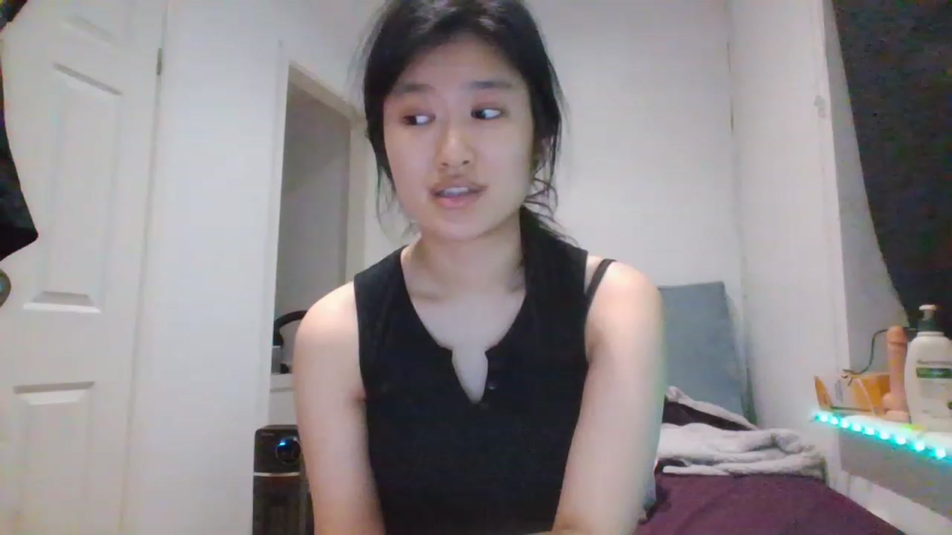 Gallery image thumbnail from Blazinazn420_'s myfreecams stream on, 02/28/2023, 03:28 image 9 of 20