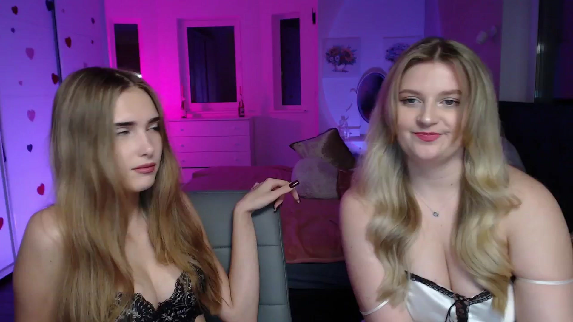 Gallery image thumbnail from Bless_Ass's myfreecams stream on, 10/12/2025, 14:39 image 17 of 20