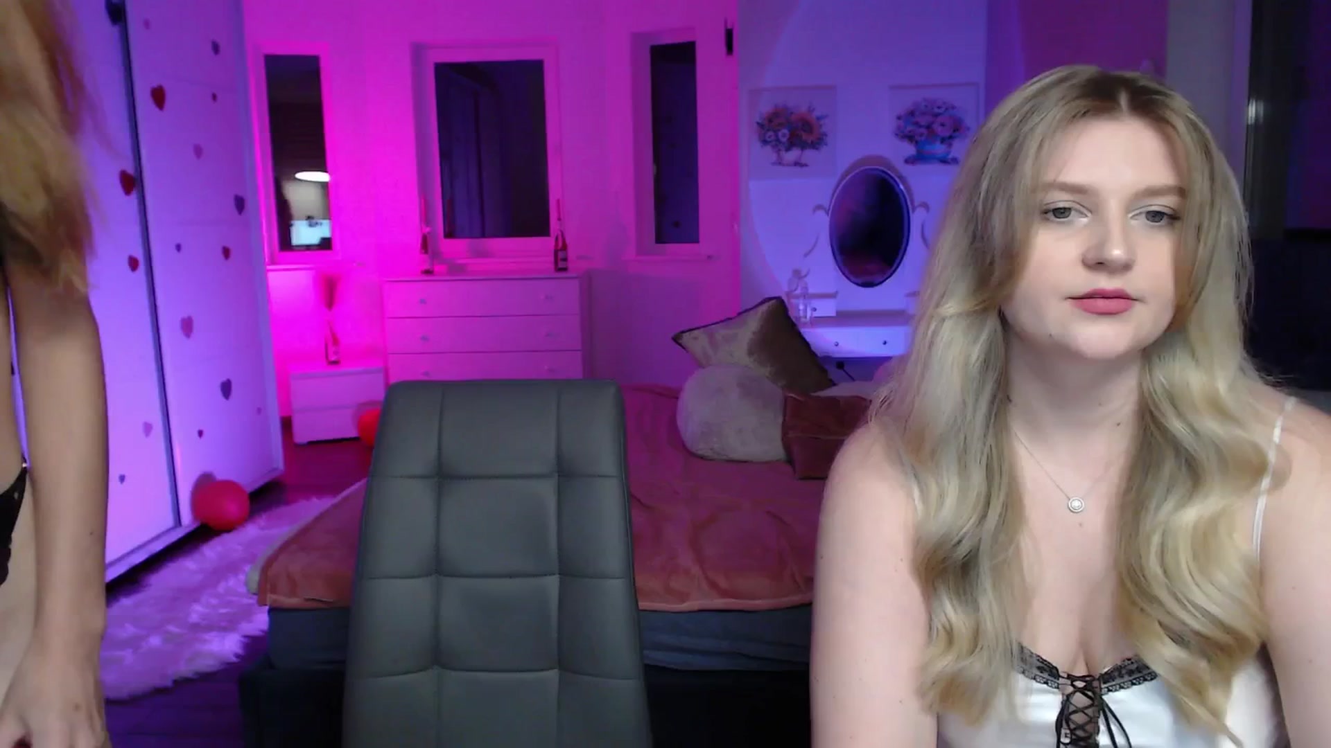 Gallery image thumbnail from Bless_Ass's myfreecams stream on, 10/12/2025, 14:39 image 9 of 20