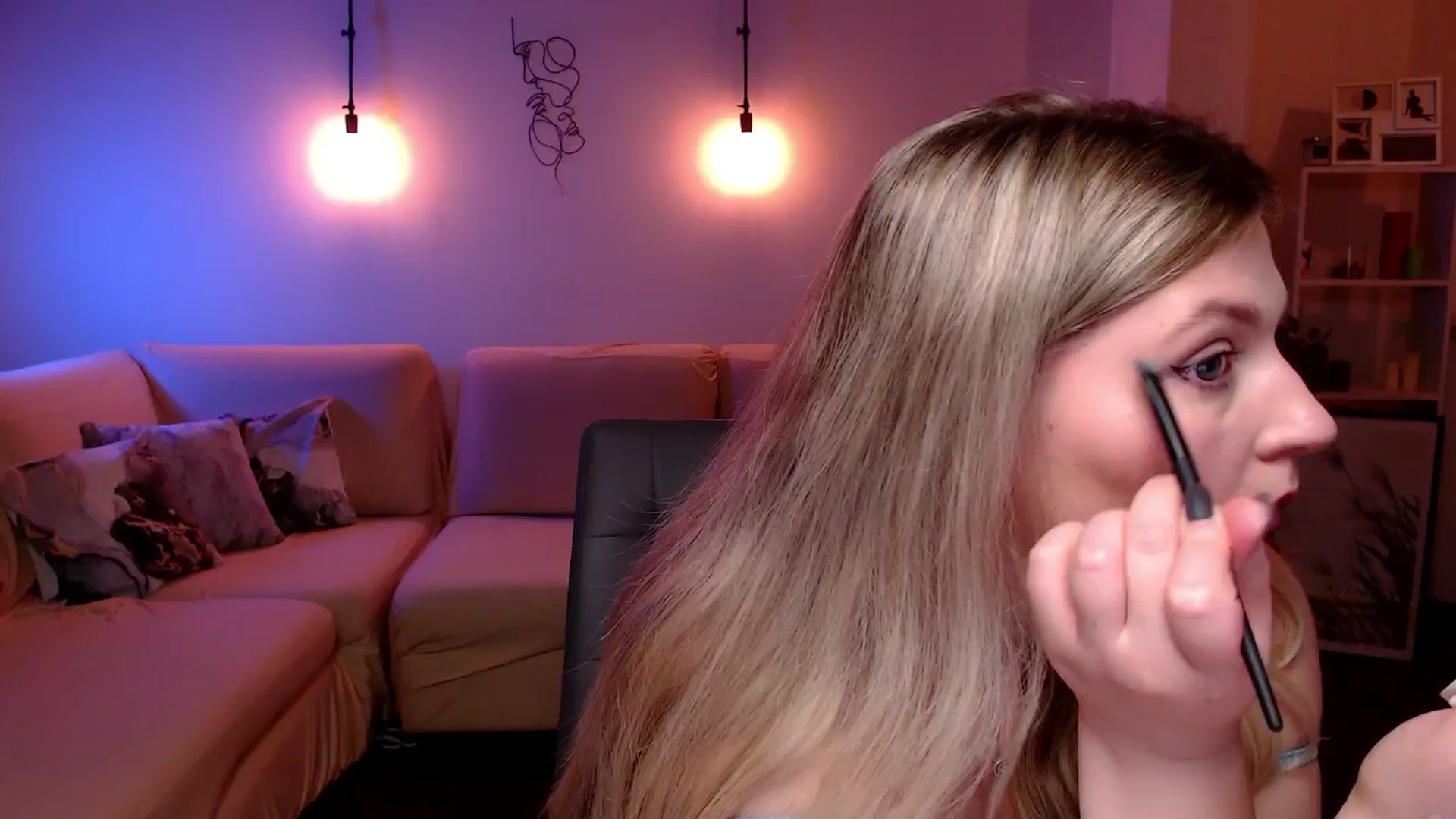 Gallery image thumbnail from Bless_Ass's myfreecams stream on, 10/19/2025, 11:09 image 1 of 20