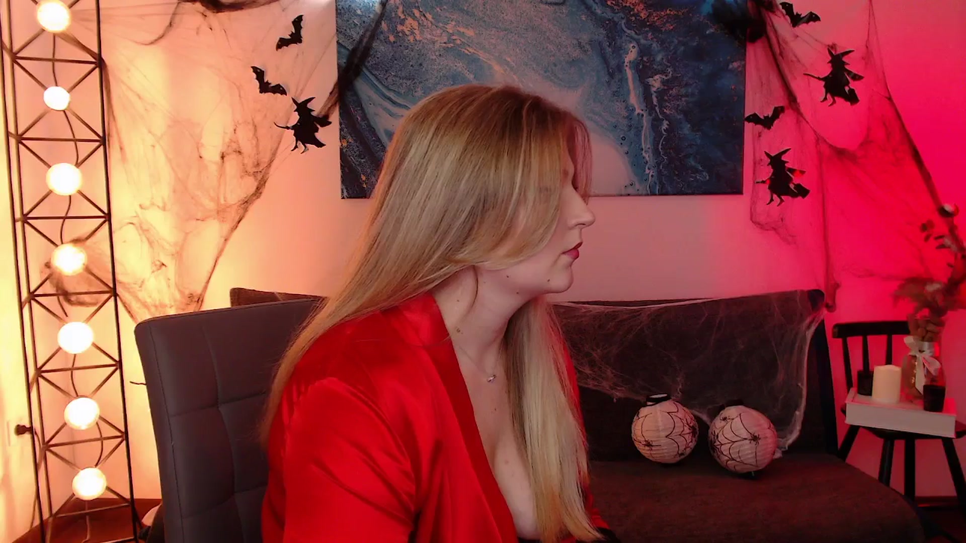 Gallery image thumbnail from Bless_Ass's myfreecams stream on, 11/03/2025, 12:17 image 18 of 20