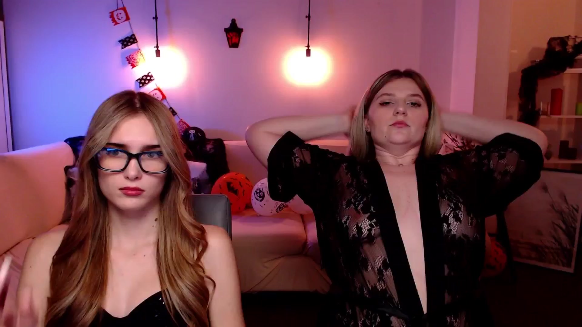 Gallery image thumbnail from Bless_Ass's myfreecams stream on, 11/04/2025, 16:37 image 10 of 20