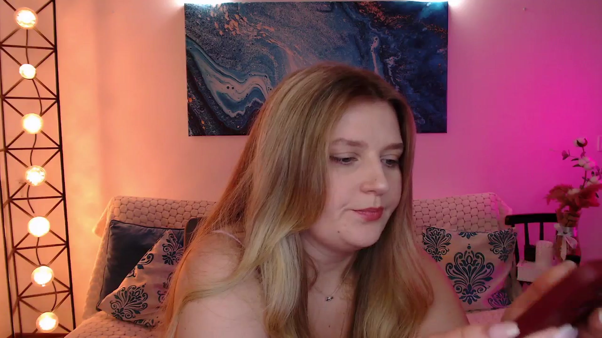 Gallery image thumbnail from Bless_Ass's myfreecams stream on, 11/21/2025, 12:28 image 17 of 20