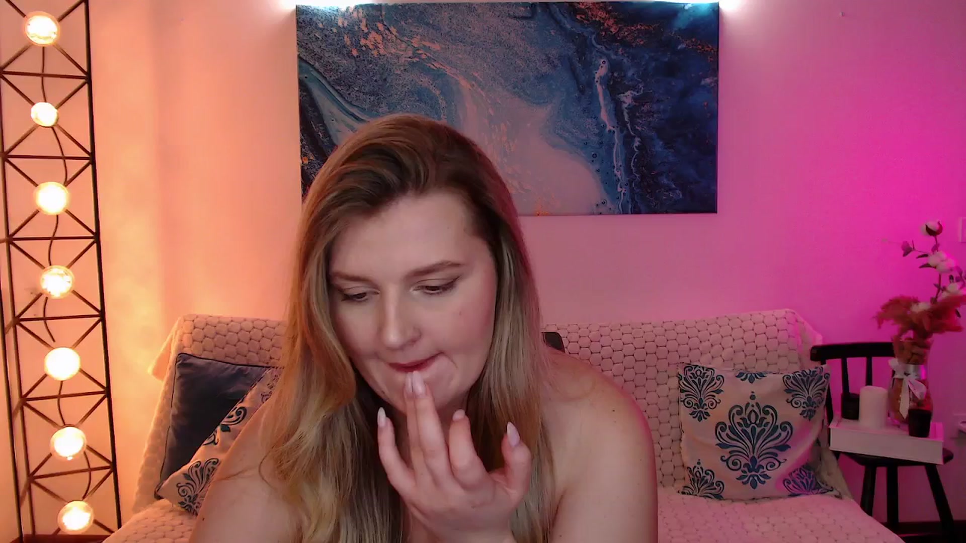Gallery image thumbnail from Bless_Ass's myfreecams stream on, 11/21/2025, 17:27 image 2 of 20