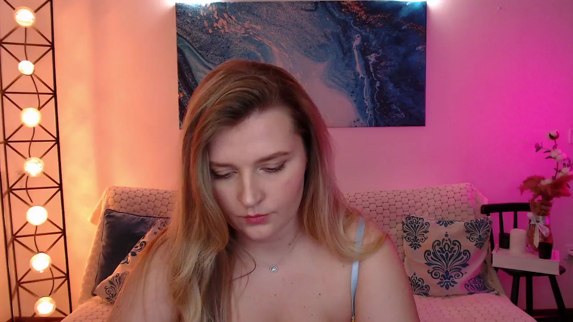 Gallery image thumbnail from Bless_Ass's myfreecams stream on, 11/21/2025, 17:27 image 12 of 20