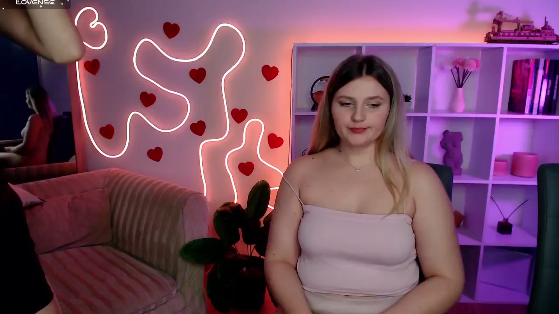 Gallery image thumbnail from Bless_Ass's myfreecams stream on, 11/23/2025, 18:48 image 8 of 20