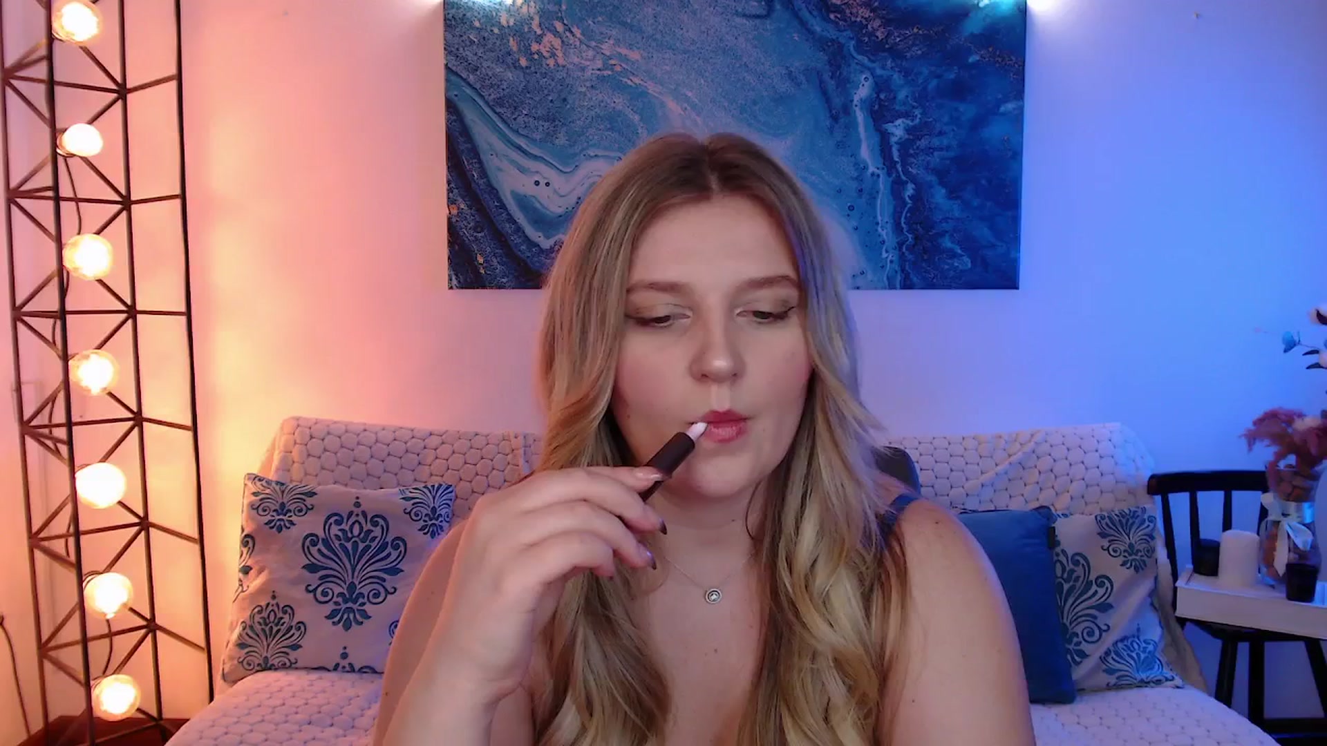 Gallery image thumbnail from Bless_Ass's myfreecams stream on, 11/28/2025, 17:46 image 18 of 20
