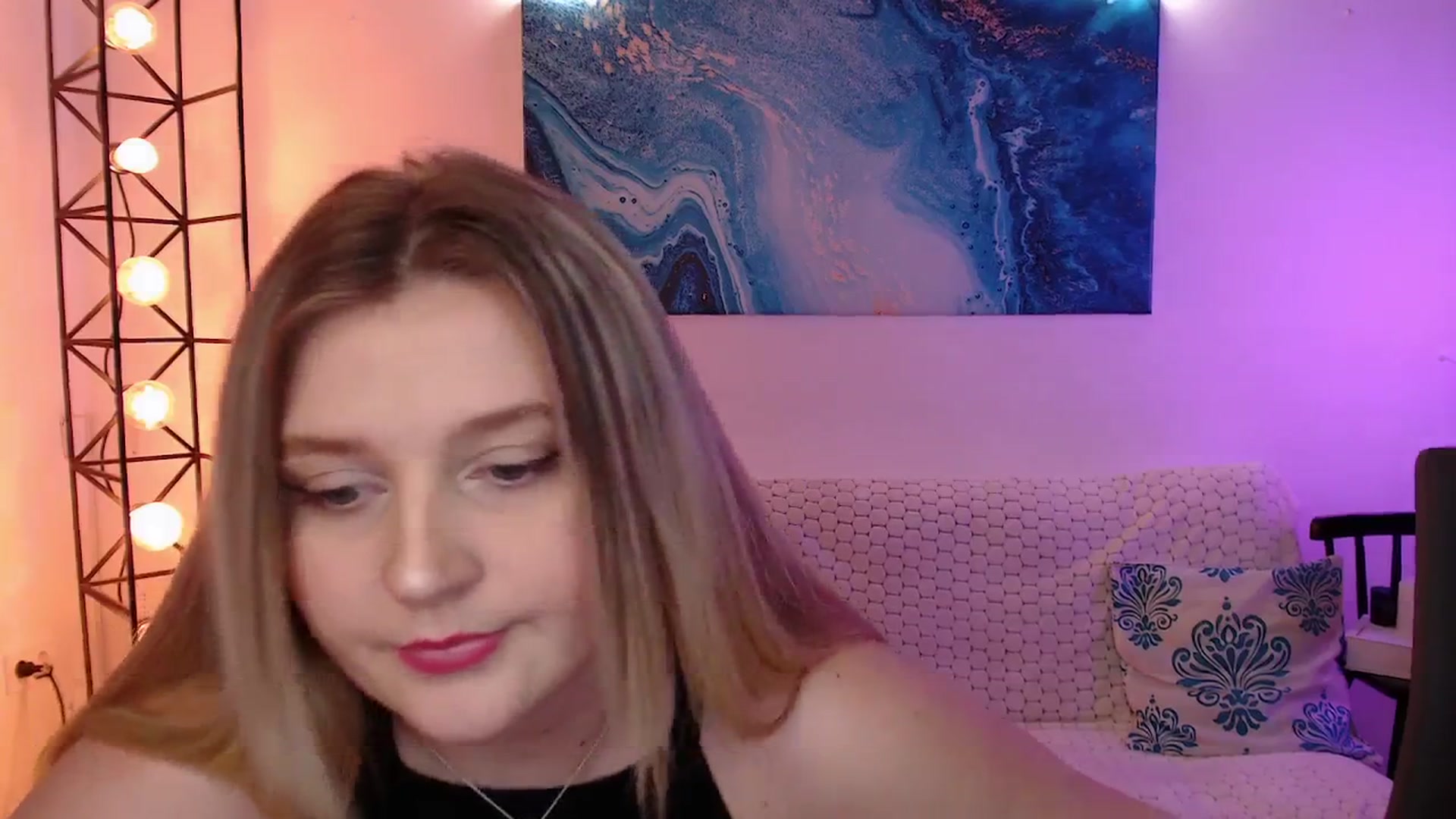 Gallery image thumbnail from Bless_Ass's myfreecams stream on, 11/30/2025, 15:28 image 18 of 20