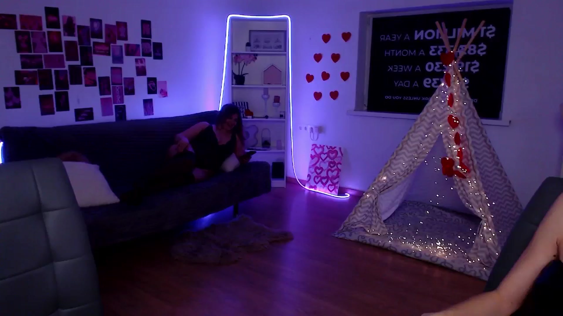 Gallery image thumbnail from Bless_Ass's myfreecams stream on, 12/03/2025, 16:09 image 12 of 20