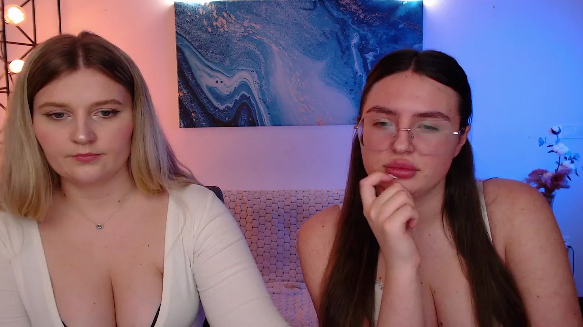 Gallery image thumbnail from Bless_Ass's myfreecams stream on, 12/09/2025, 17:05 image 1 of 20