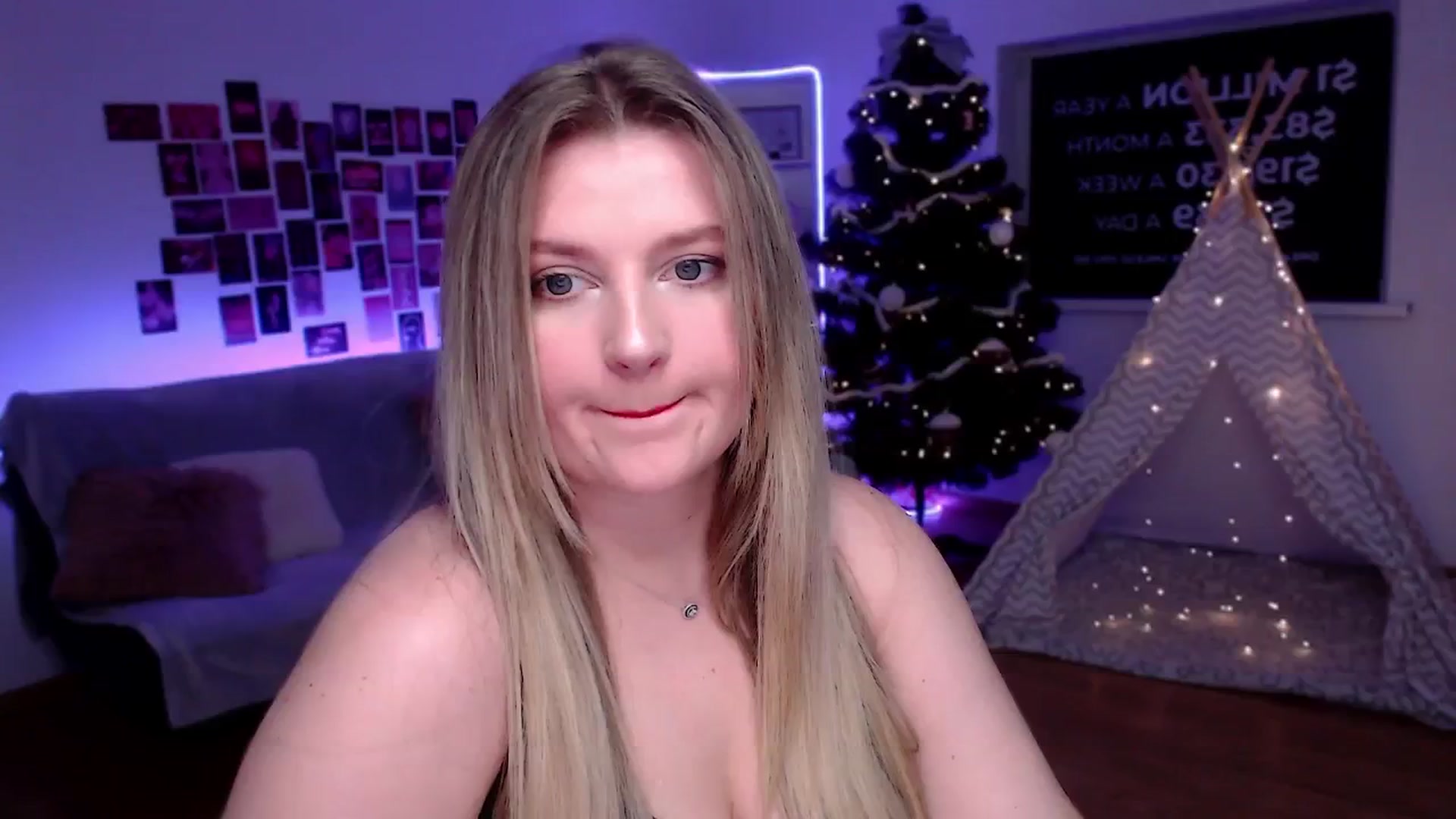 Gallery image thumbnail from Bless_Ass's myfreecams stream on, 12/14/2025, 11:51 image 5 of 20