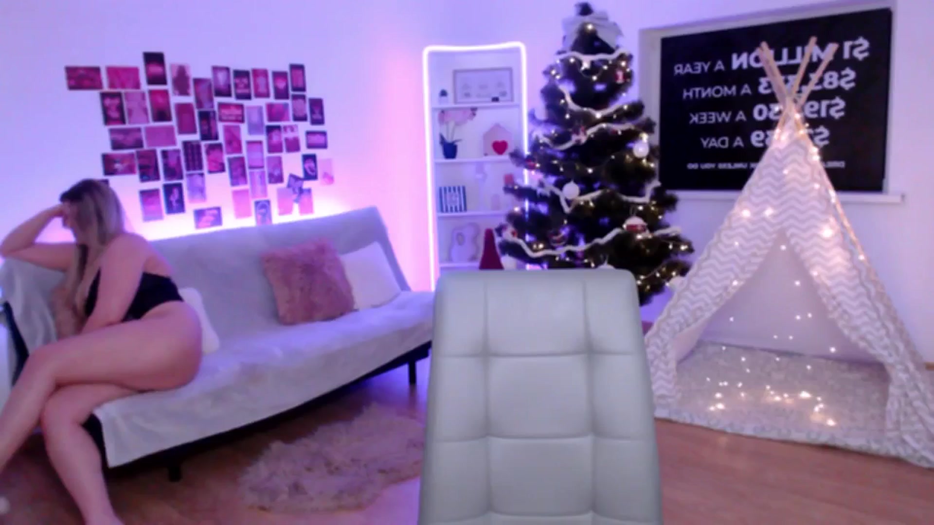 Gallery image thumbnail from Bless_Ass's myfreecams stream on, 12/14/2025, 11:51 image 9 of 20