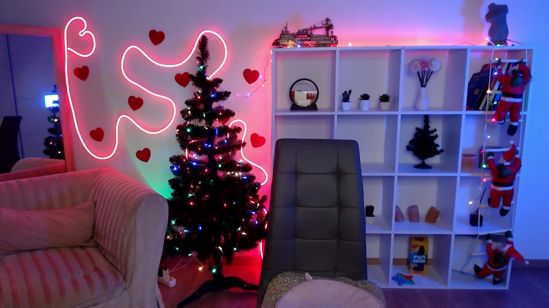 Gallery image thumbnail from Bless_Ass's myfreecams stream on, 01/03/2026, 10:17 image 9 of 20