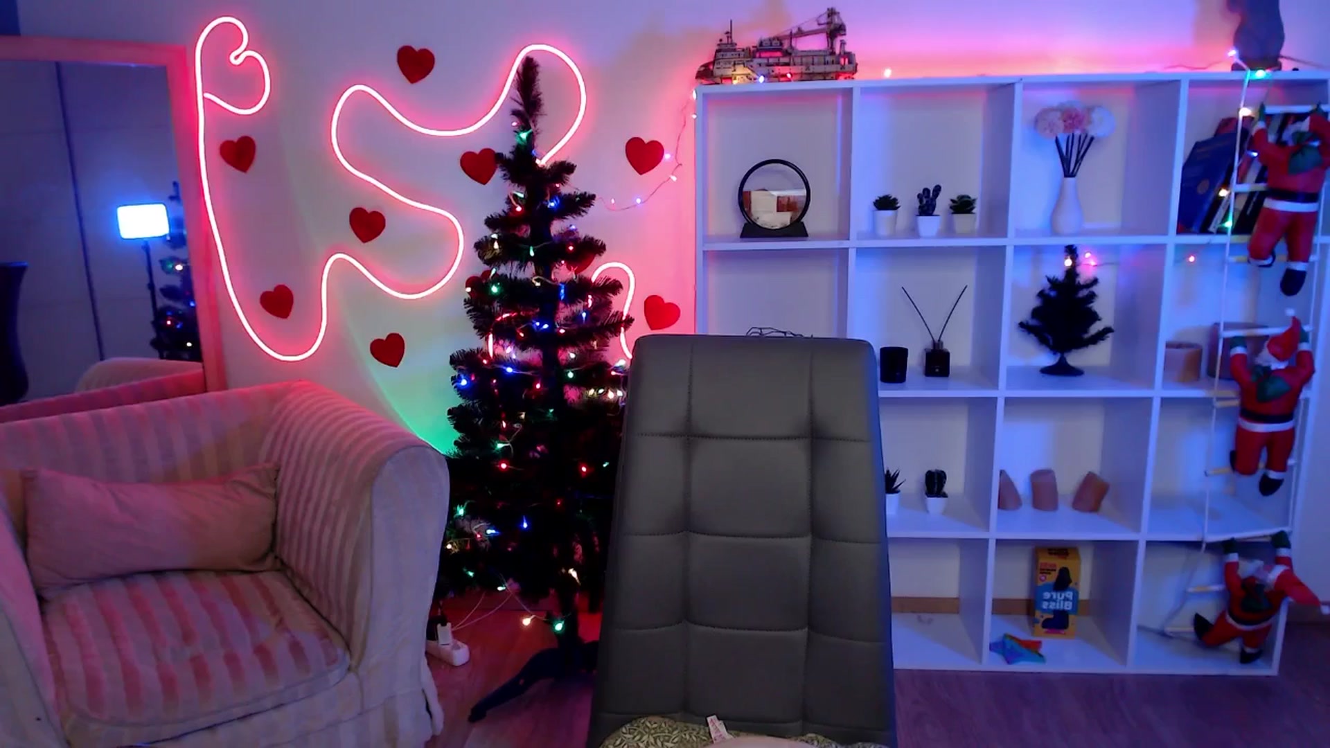 Gallery image thumbnail from Bless_Ass's myfreecams stream on, 01/03/2026, 14:39 image 13 of 20