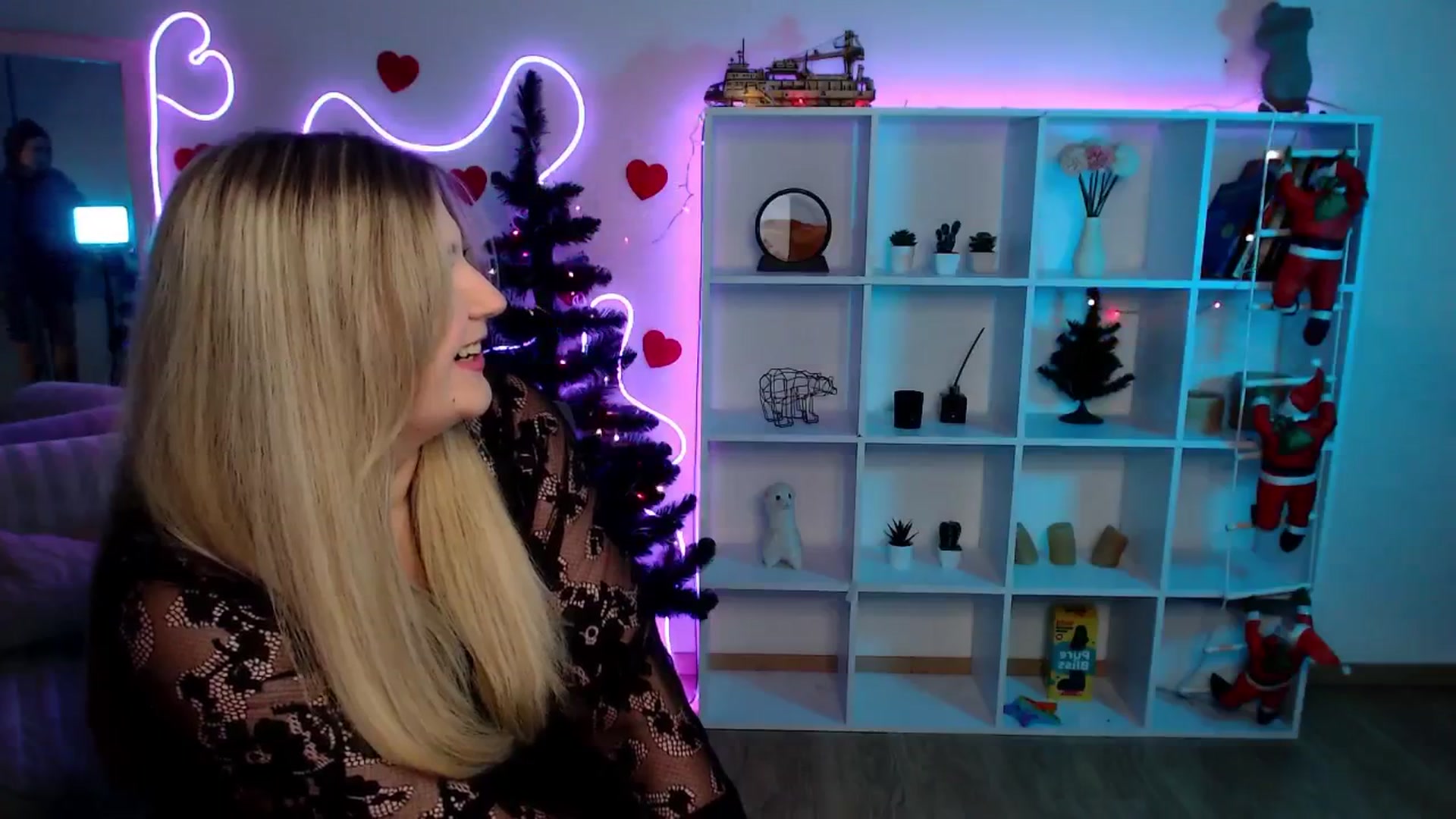 Gallery image thumbnail from Bless_Ass's myfreecams stream on, 01/20/2026, 11:21 image 17 of 20