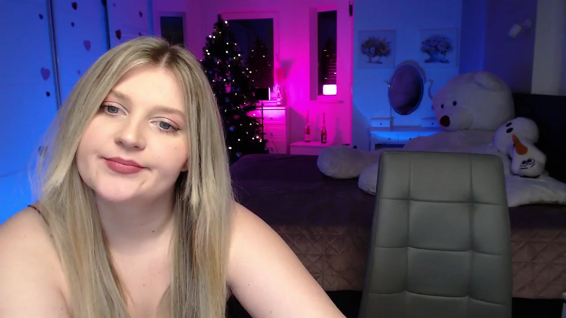 Gallery image thumbnail from Bless_Ass's myfreecams stream on, 01/28/2026, 14:21 image 8 of 20