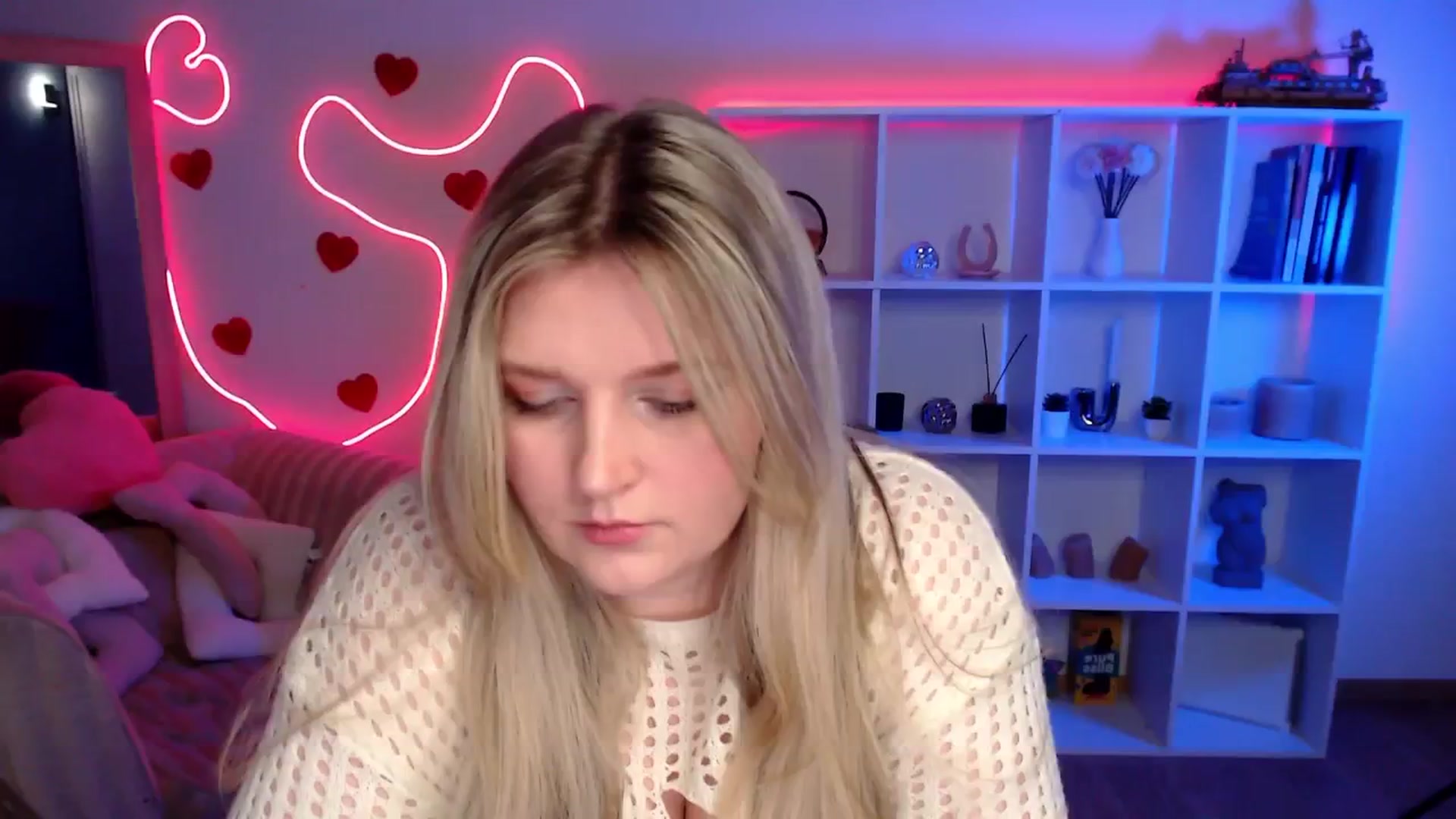 Gallery image thumbnail from Bless_Ass's myfreecams stream on, 02/05/2026, 11:54 image 16 of 20