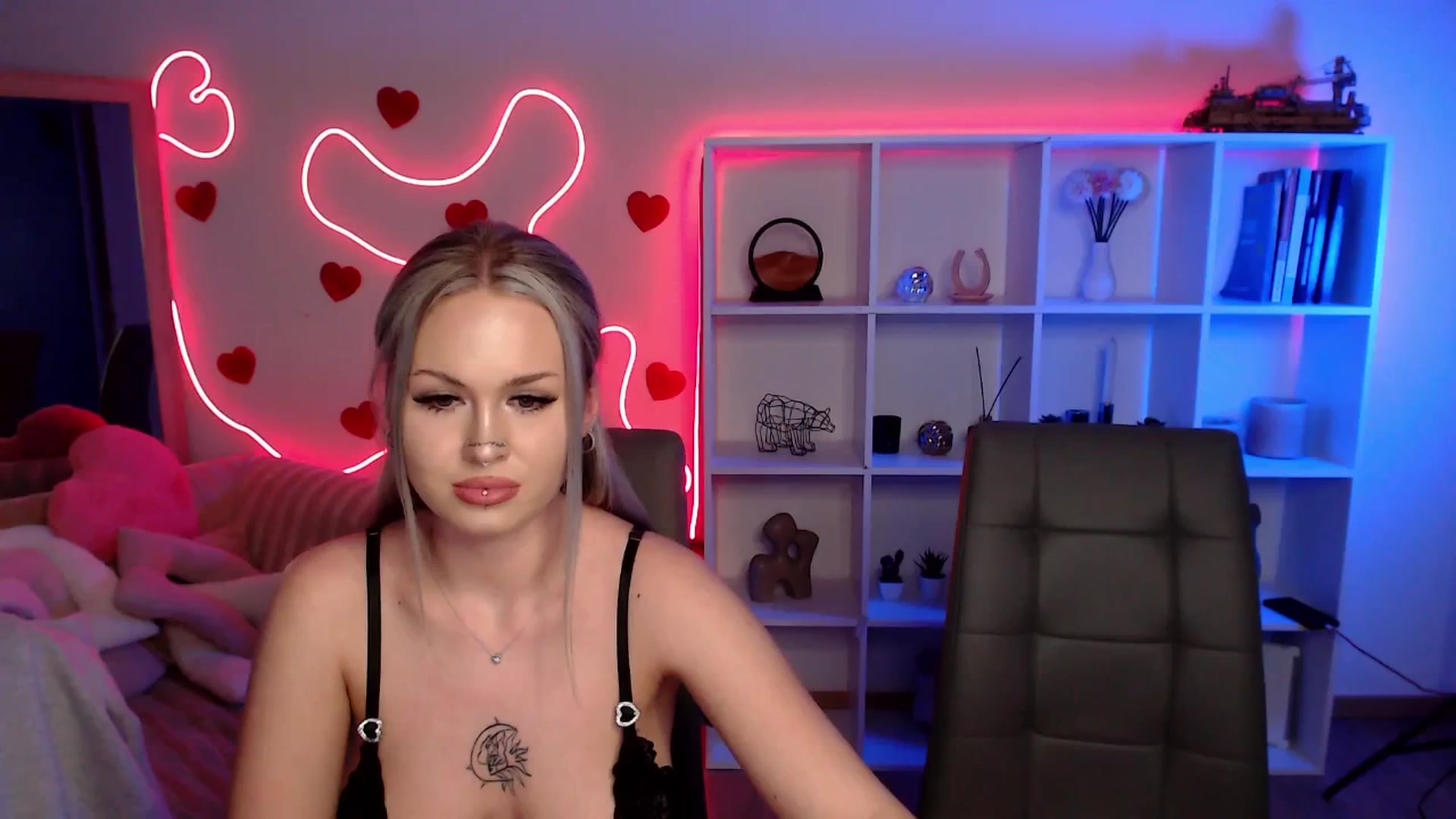 Gallery image thumbnail from Bless_Ass's myfreecams stream on, 02/06/2026, 17:11 image 4 of 20