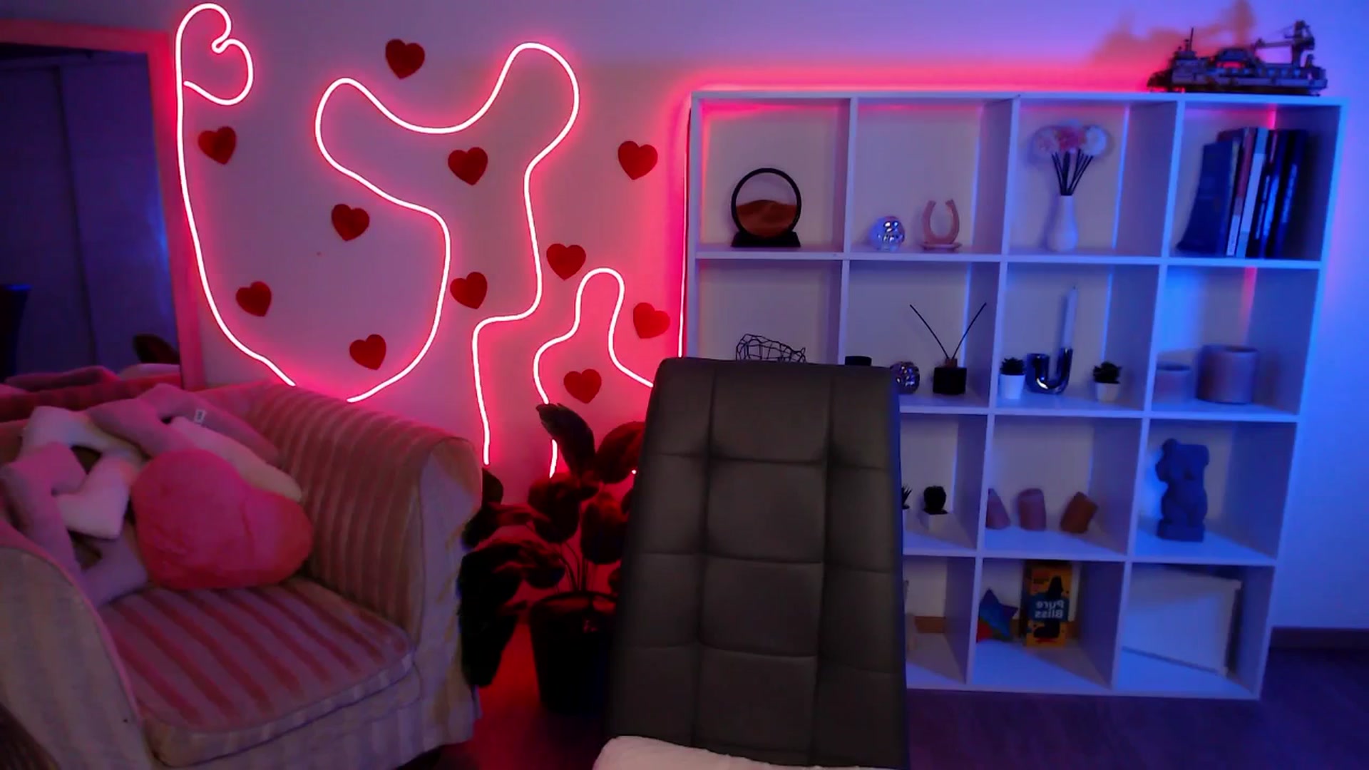 Gallery image thumbnail from Bless_Ass's myfreecams stream on, 02/07/2026, 14:08 image 20 of 20