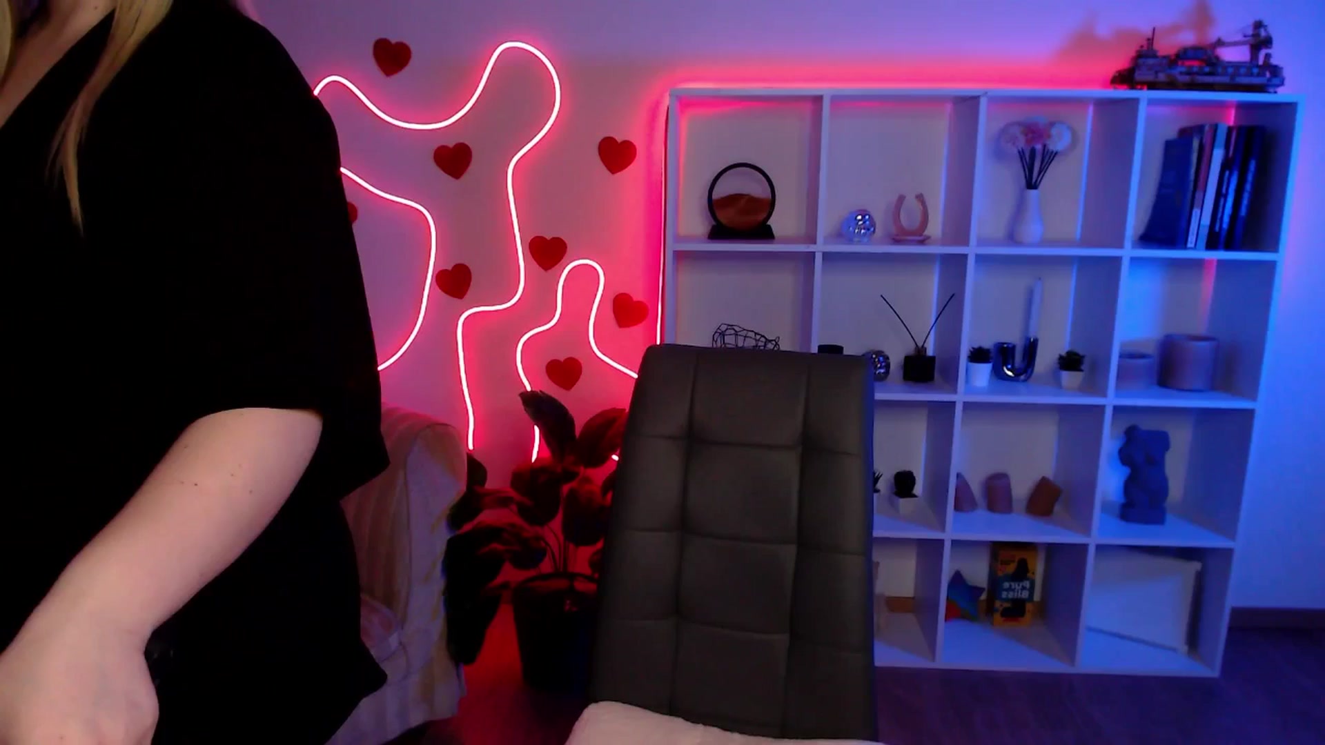 Gallery image thumbnail from Bless_Ass's myfreecams stream on, 02/07/2026, 14:08 image 8 of 20