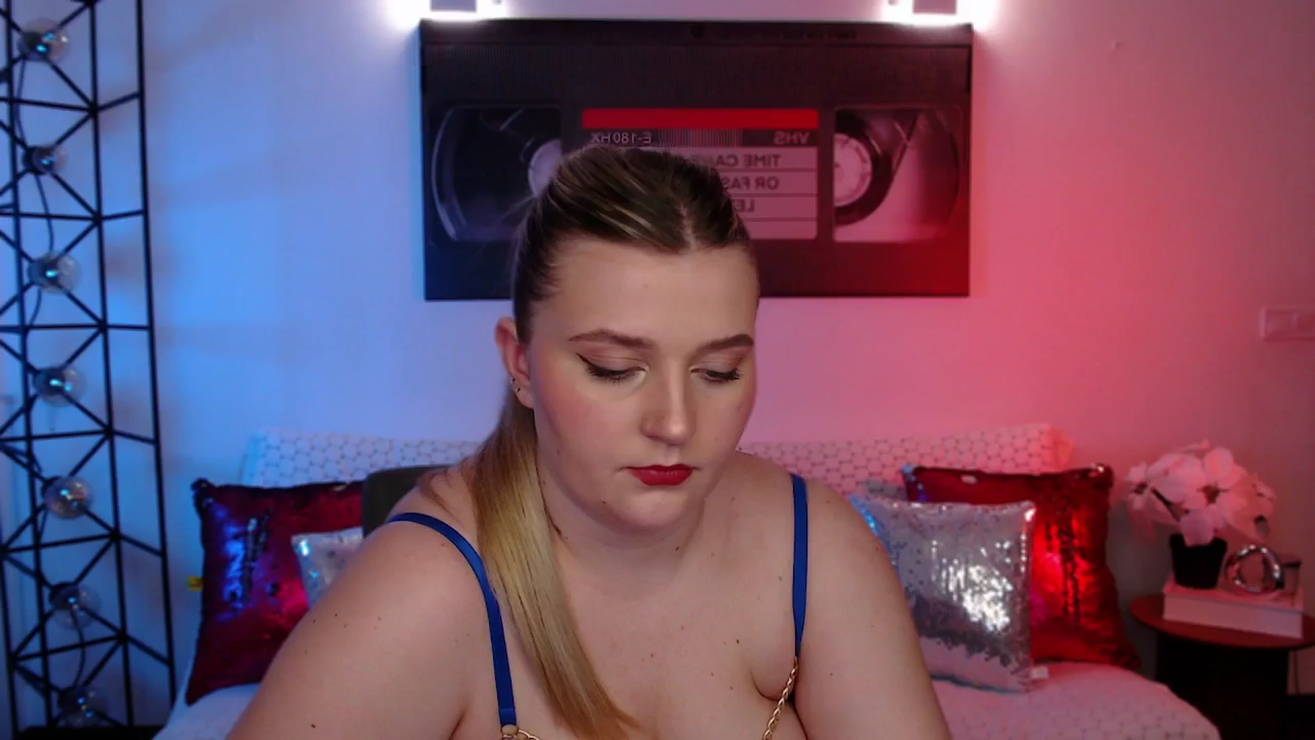 Gallery image thumbnail from Bless_Ass's myfreecams stream on, 02/25/2026, 14:31 image 20 of 20