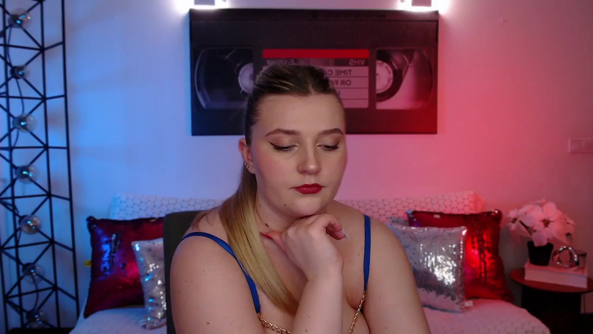 Gallery image thumbnail from Bless_Ass's myfreecams stream on, 02/25/2026, 14:31 image 19 of 20
