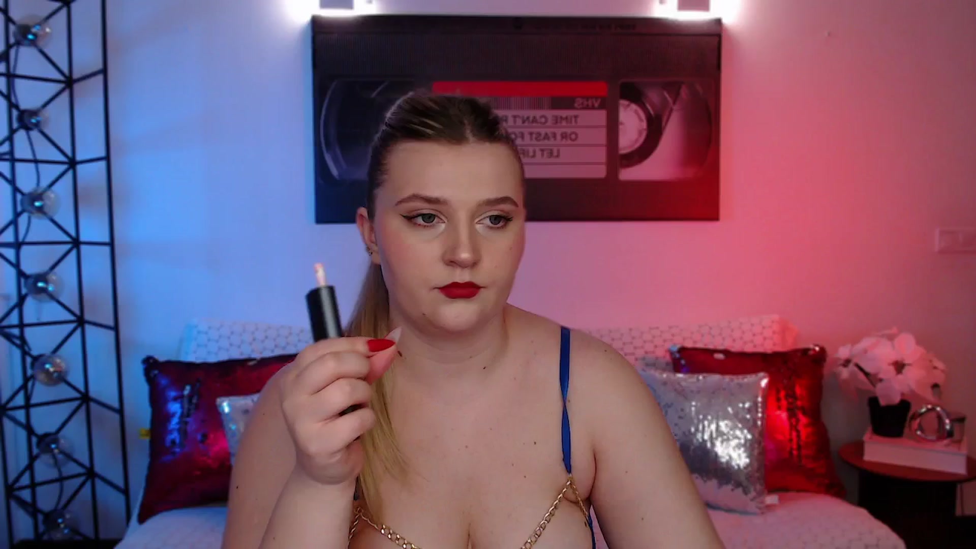 Gallery image thumbnail from Bless_Ass's myfreecams stream on, 02/25/2026, 17:17 image 3 of 20