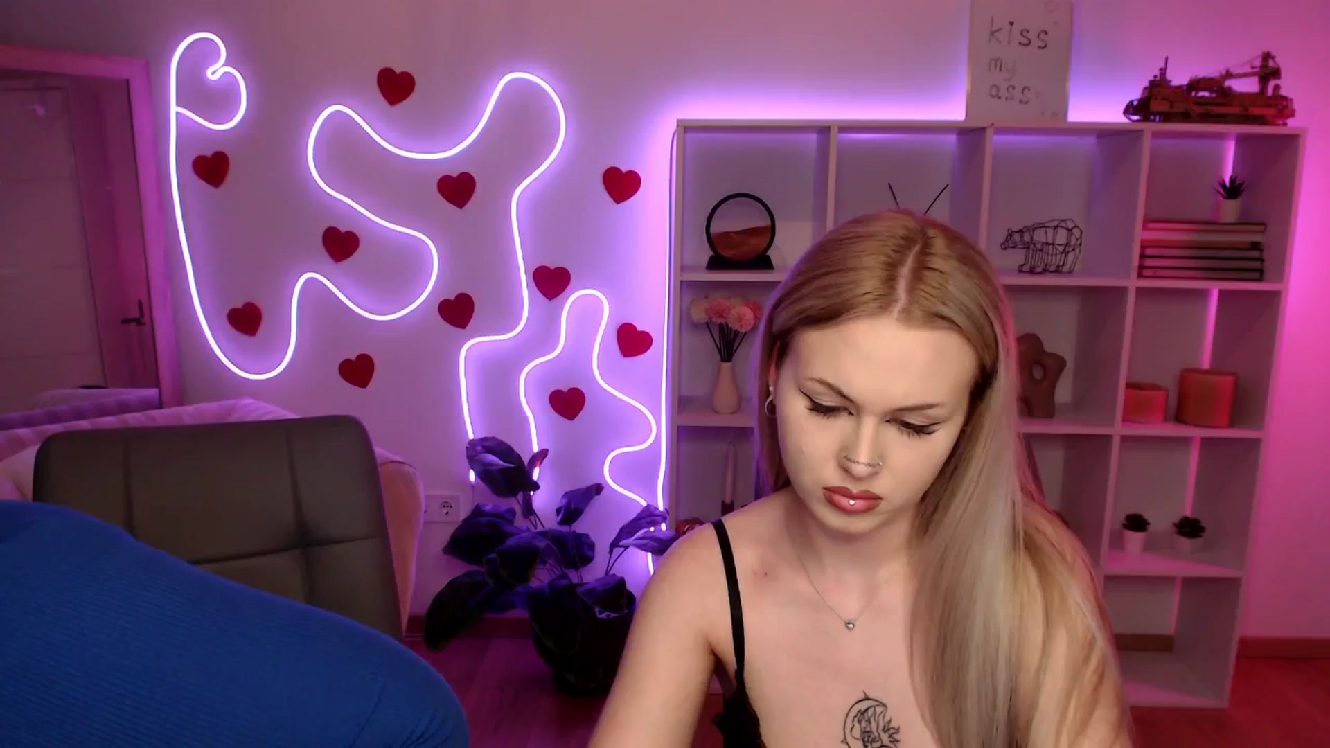 Gallery image thumbnail from Bless_Ass's myfreecams stream on, 03/11/2026, 12:45 image 19 of 20
