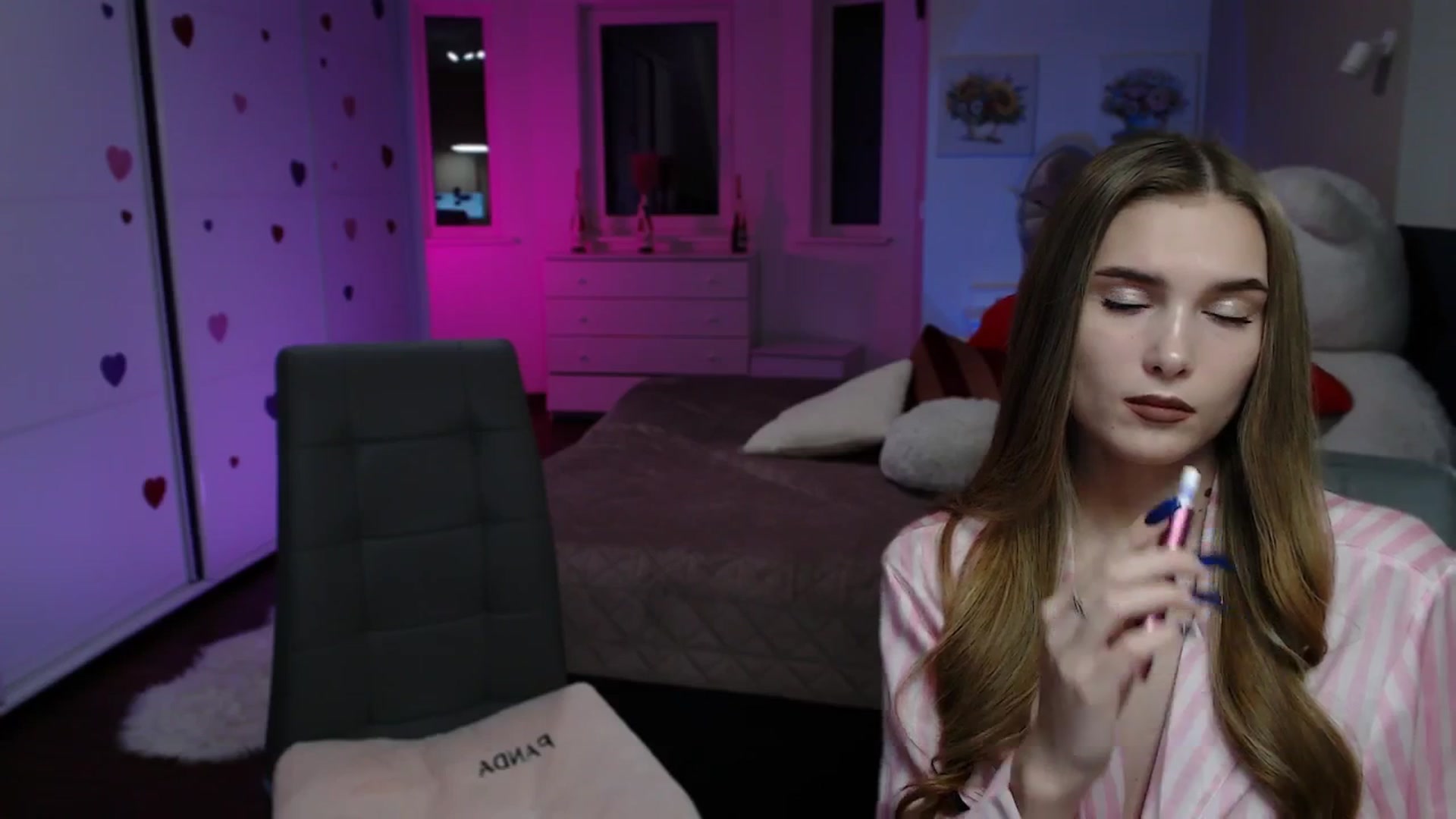 Gallery image thumbnail from Bless_Ass's myfreecams stream on, 03/18/2026, 17:06 image 12 of 20