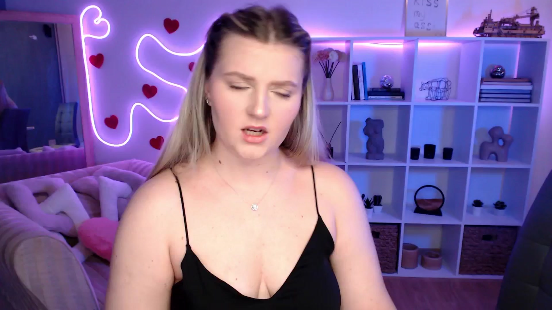 Gallery image thumbnail from Bless_Ass's myfreecams stream on, 03/21/2026, 11:19 image 16 of 20